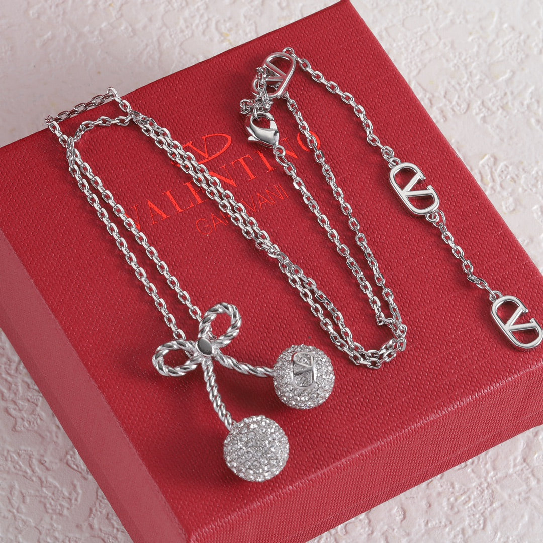 X1Q85VL203X Popular Necklace