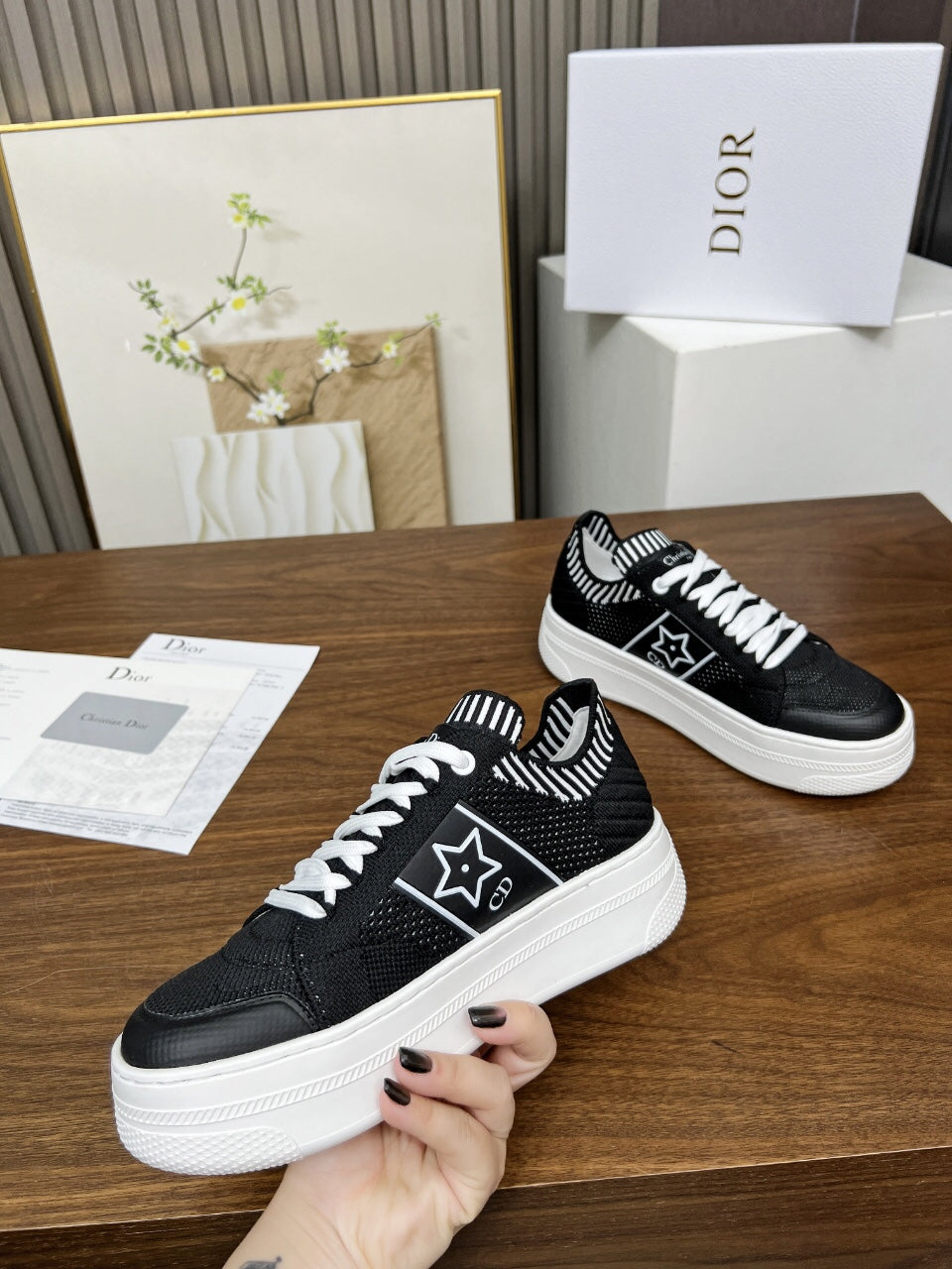 Z2Q105D310 Popular high-quality Shoes