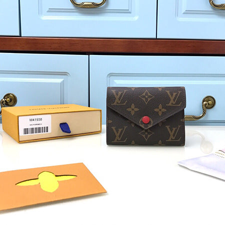 B1P70E22 Popular  leather wallets