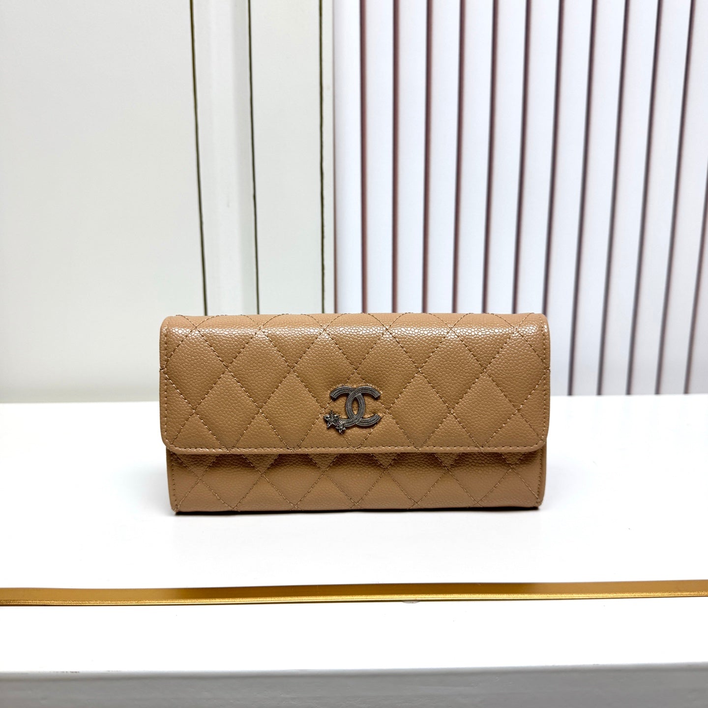 B1N36C21 Popular  leather  Wallets