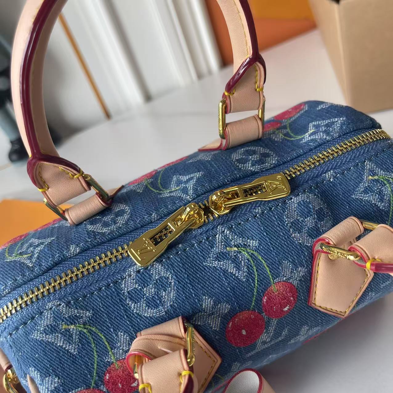 B1P46E53 Popular bag
