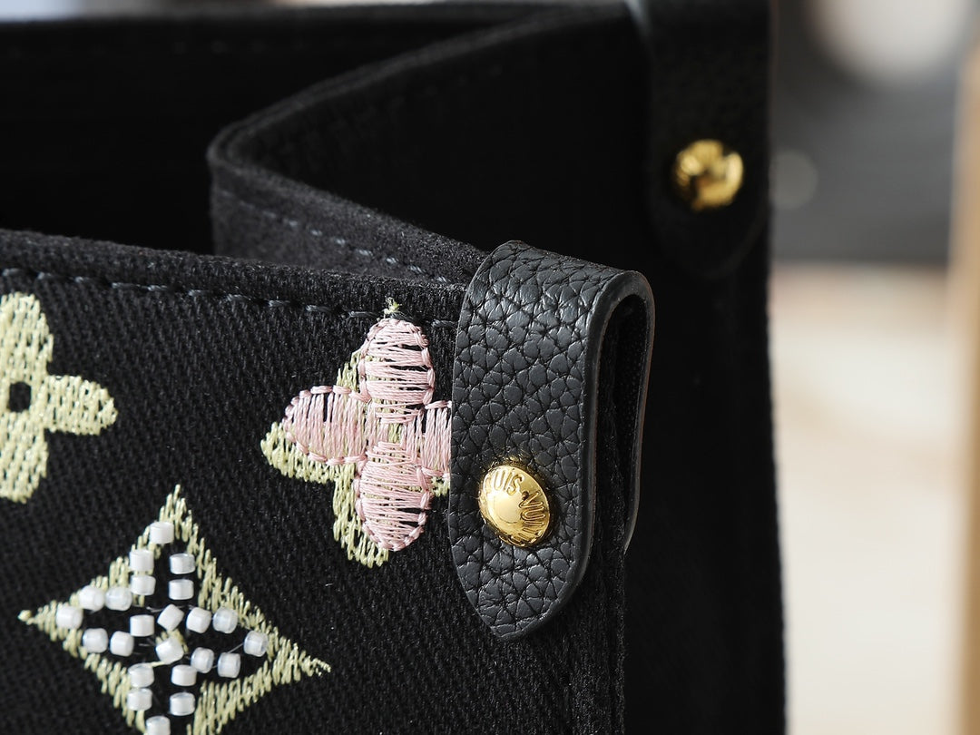 B1R15E22 Popular  genuine leather embroidered bag