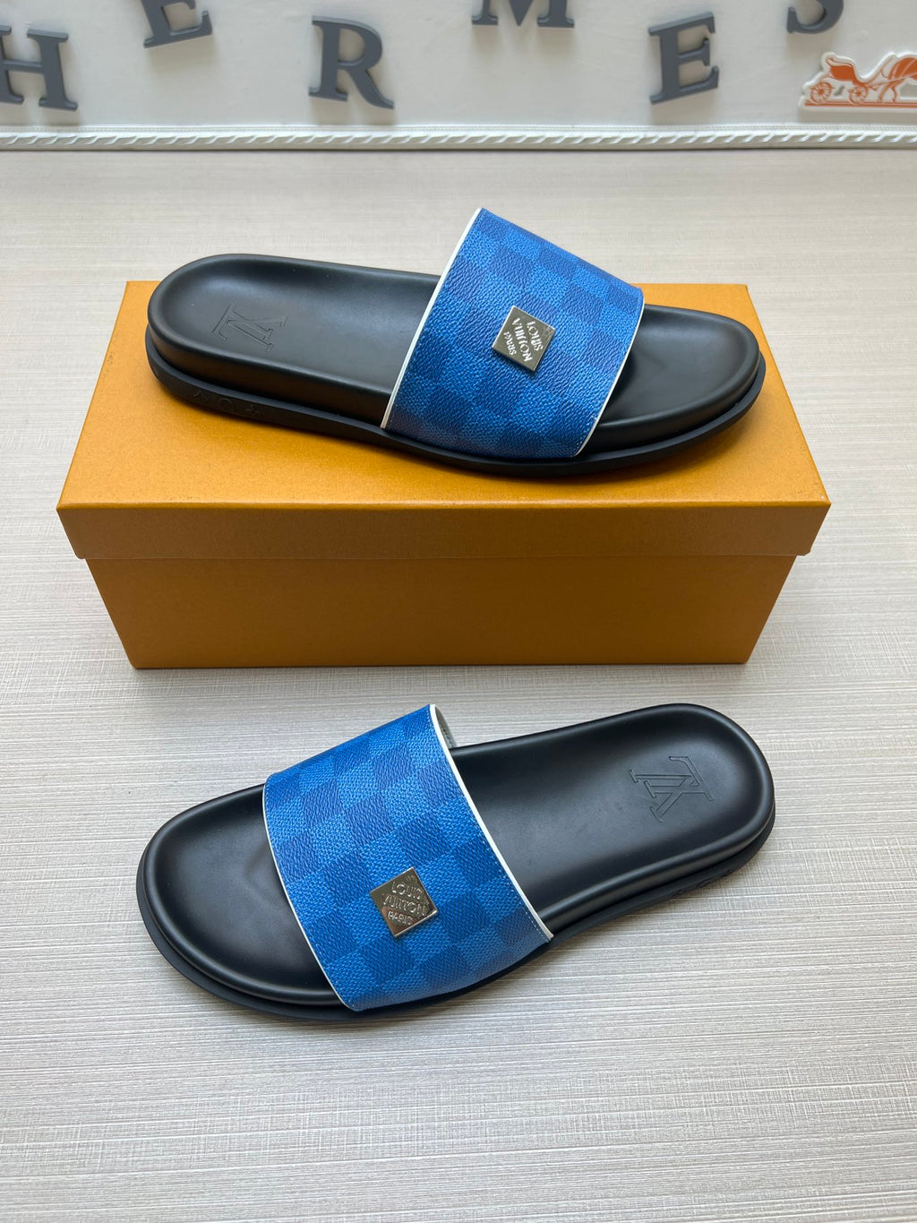 Z5ZE69 Popular slippers