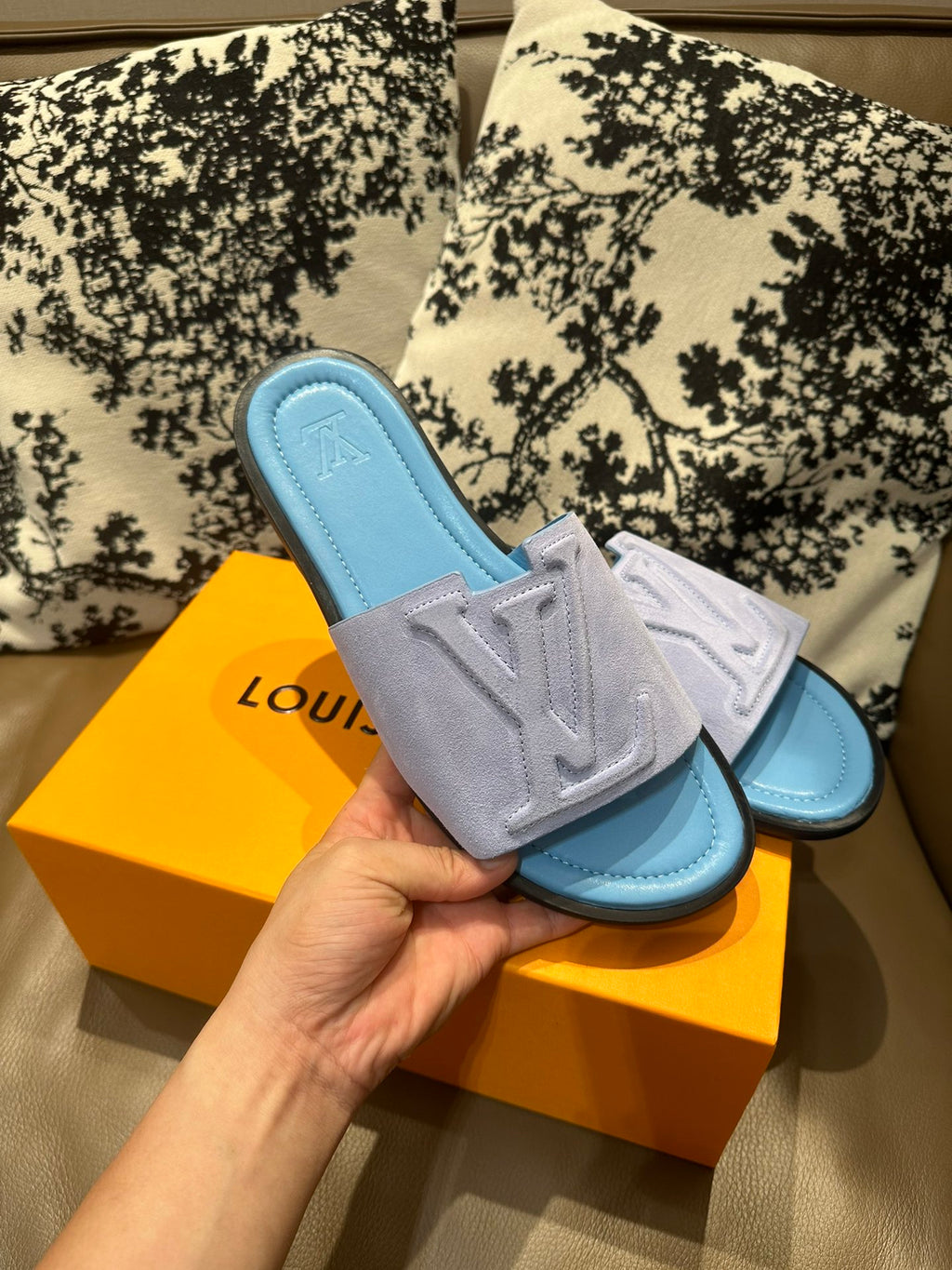 Z2Z85E25  Popular leather Shoes