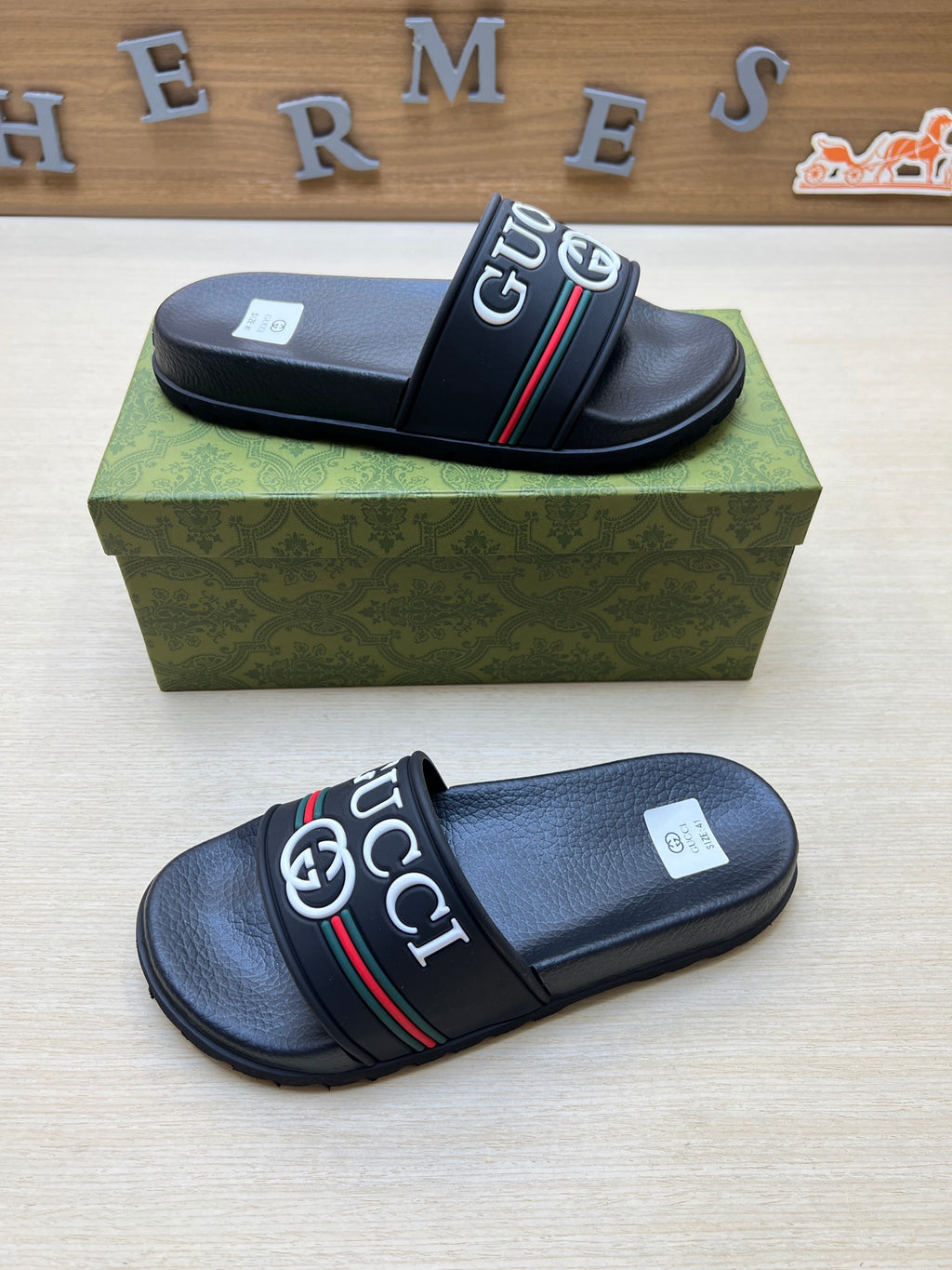 Z5R66B24 Popular  Slippers