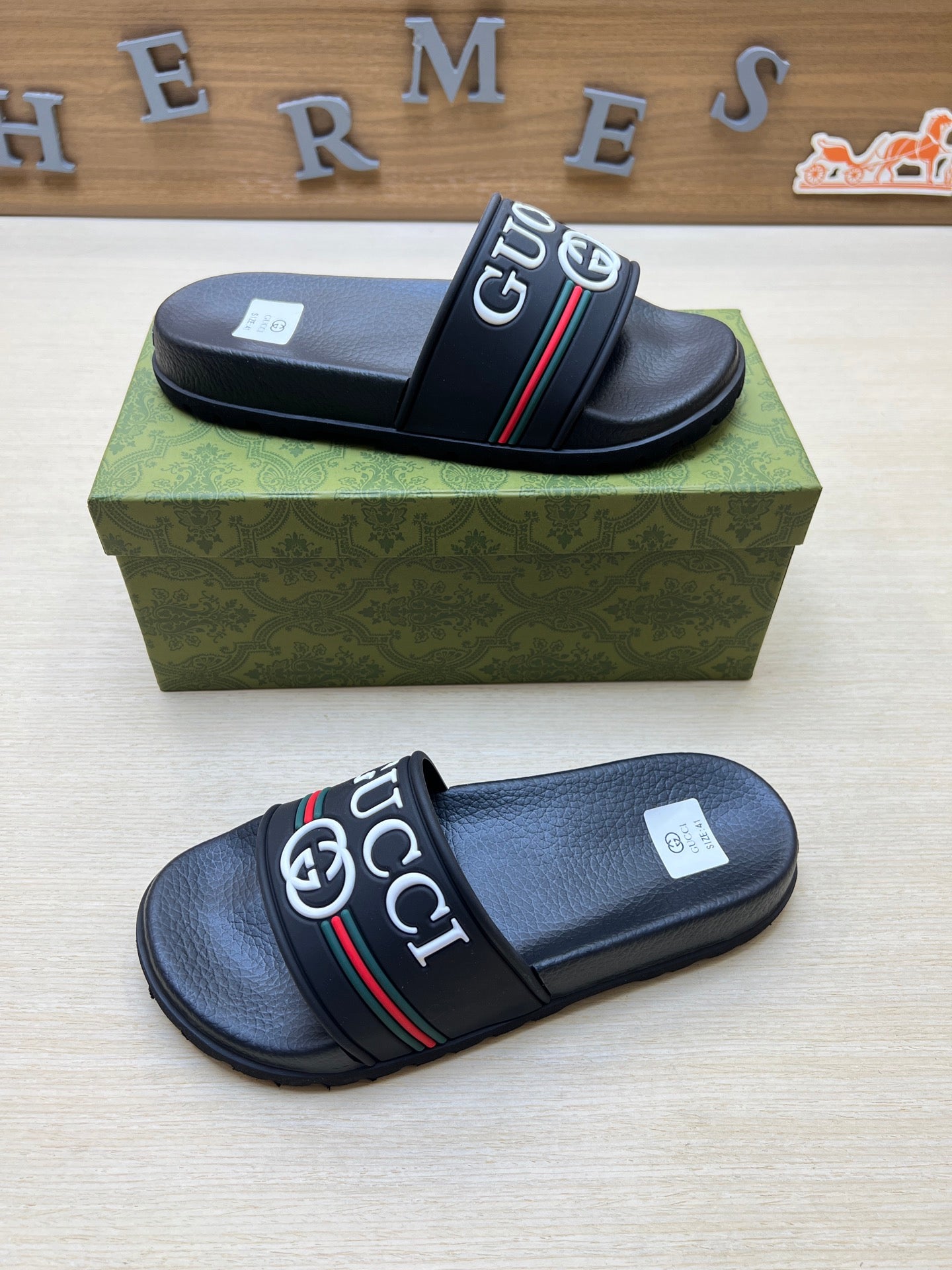 Z5R66B24 Popular  Slippers