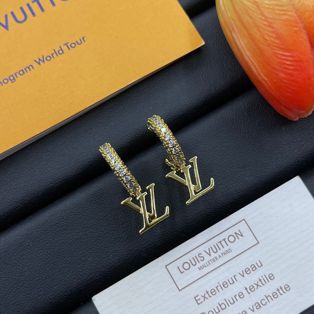 X1Z64E609E Popular Earrings