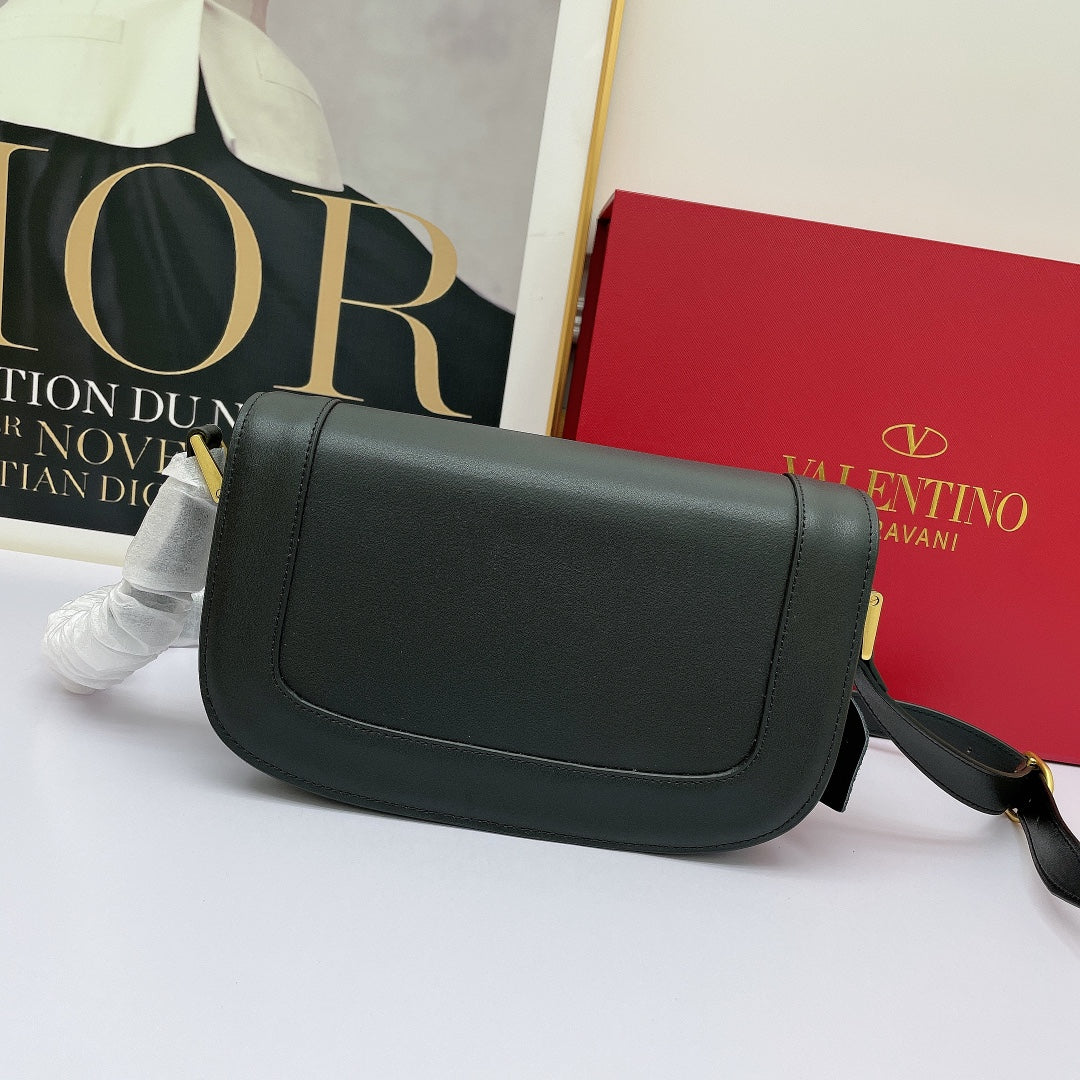 B5X111VL45 Popular  leather bag 