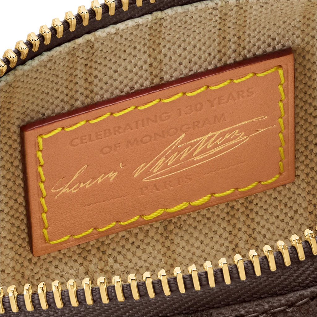 B1R76E38 Trendy classic high-quality coated canvas bags