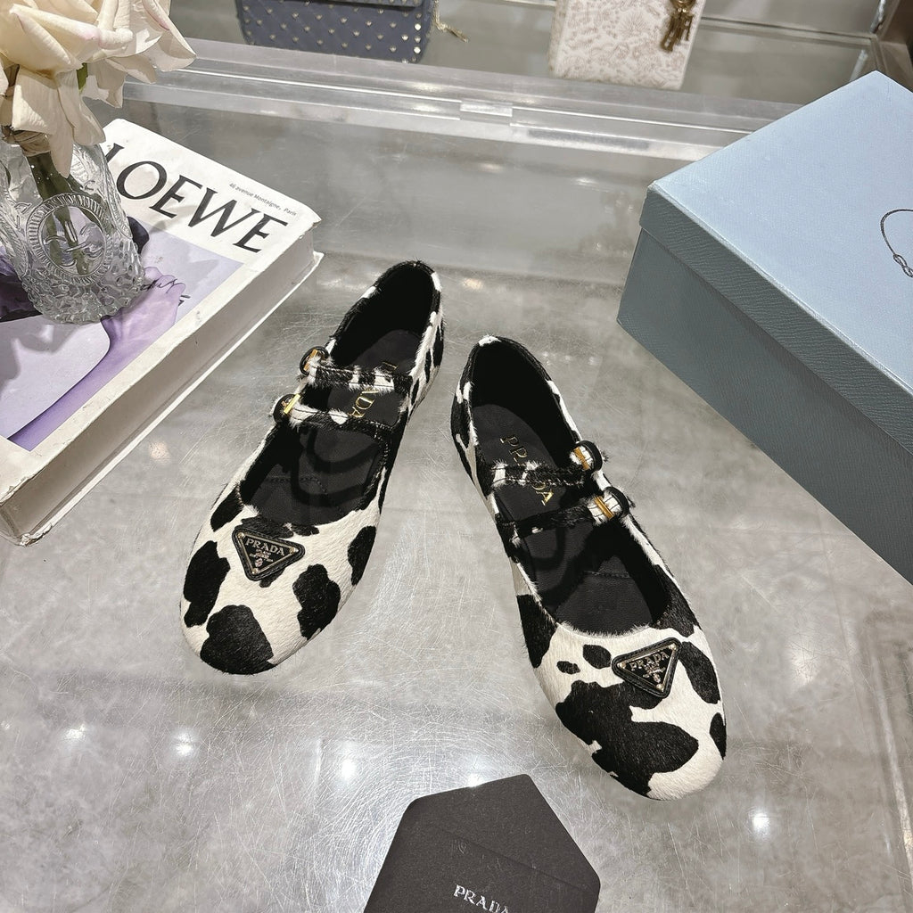 Z2Q95P114 Popular high-quality Shoes