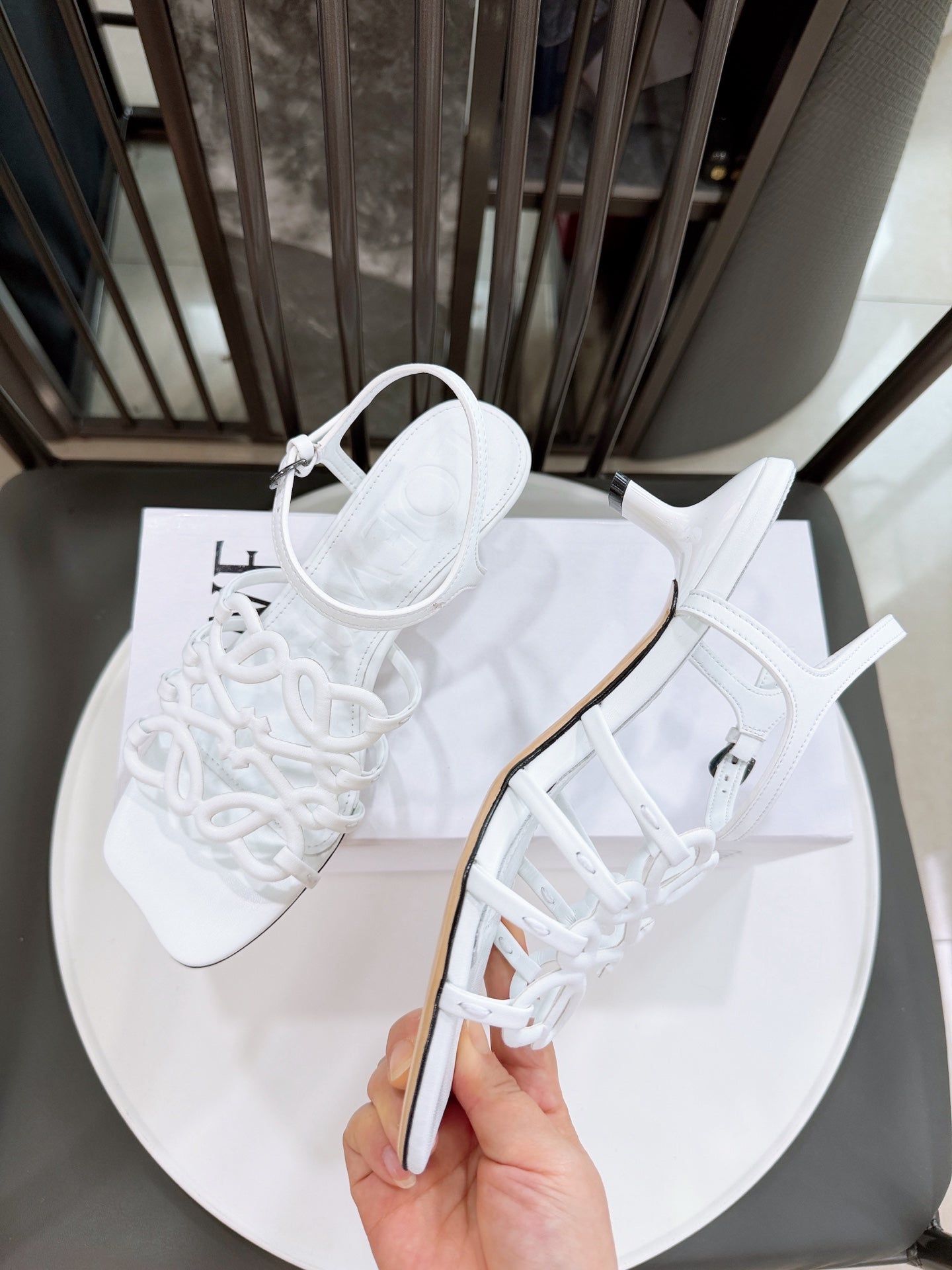Z2R76A12 Popular high-quality  leather shoes