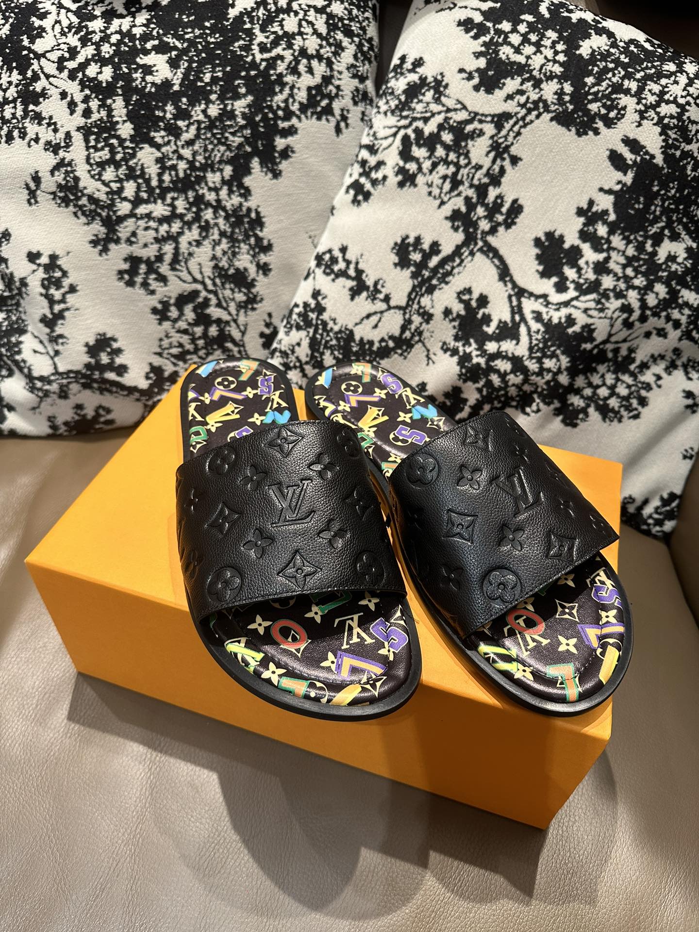 Z2Z85E26  Popular leather Shoes