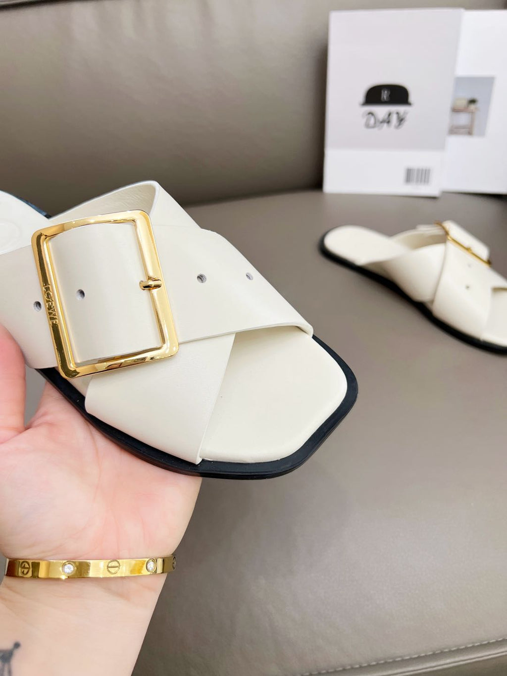 Z2R66A19 Popular high-quality leather shoes