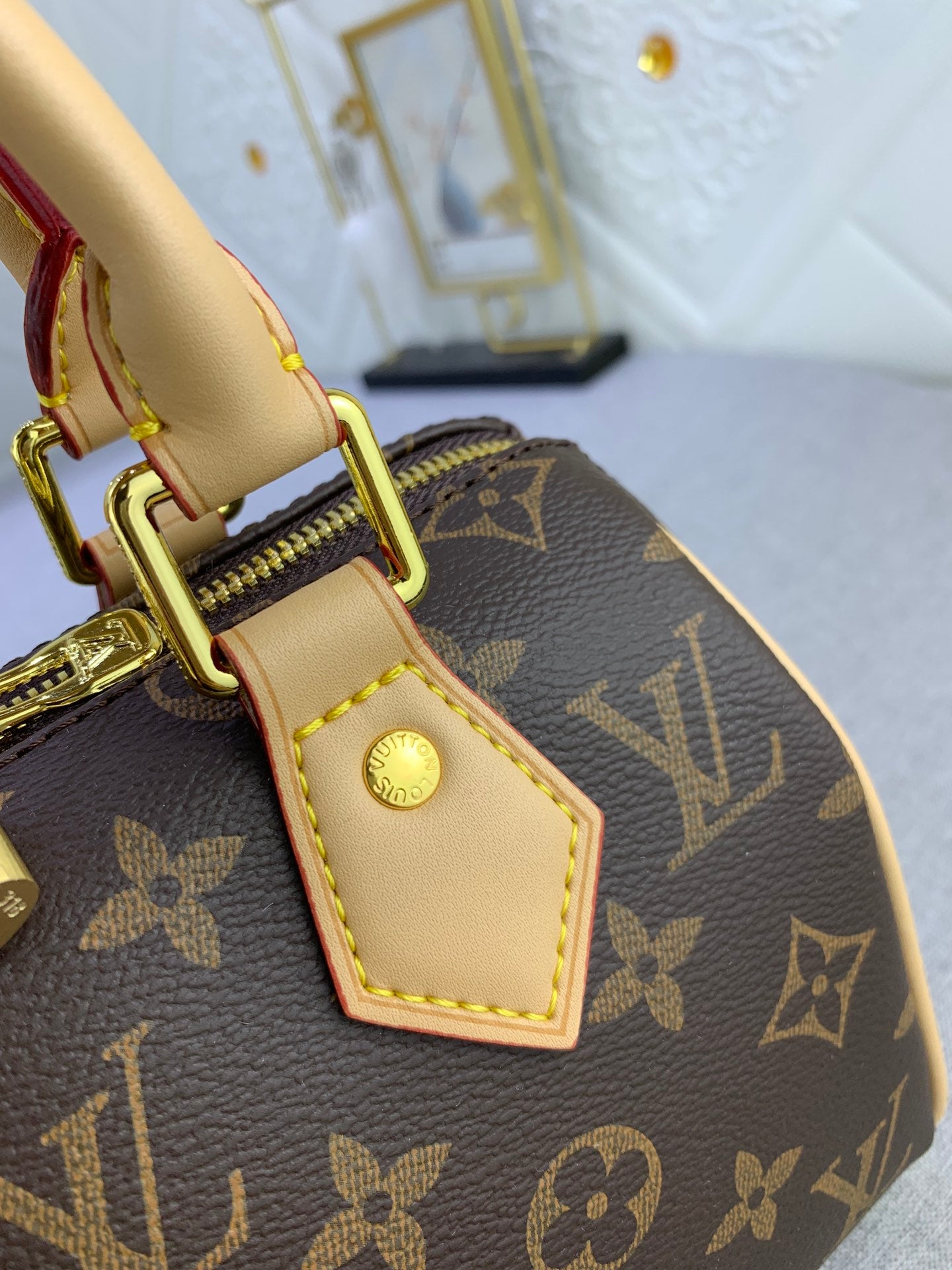 B12X73E44 Popular  leather bag 