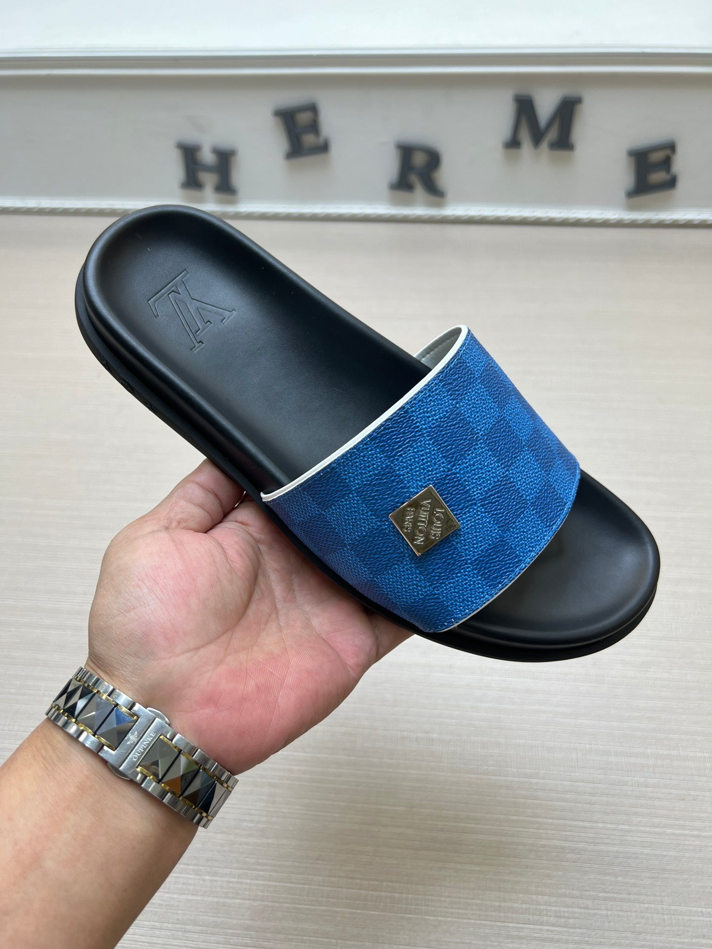 Z5ZE69 Popular slippers