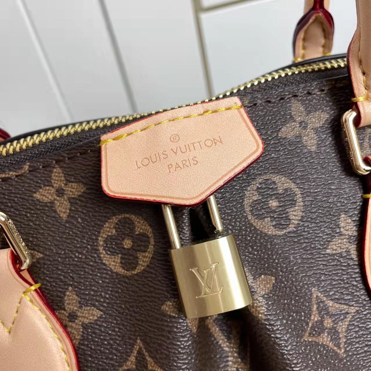 B12E102E1 Popular  leather bag 
