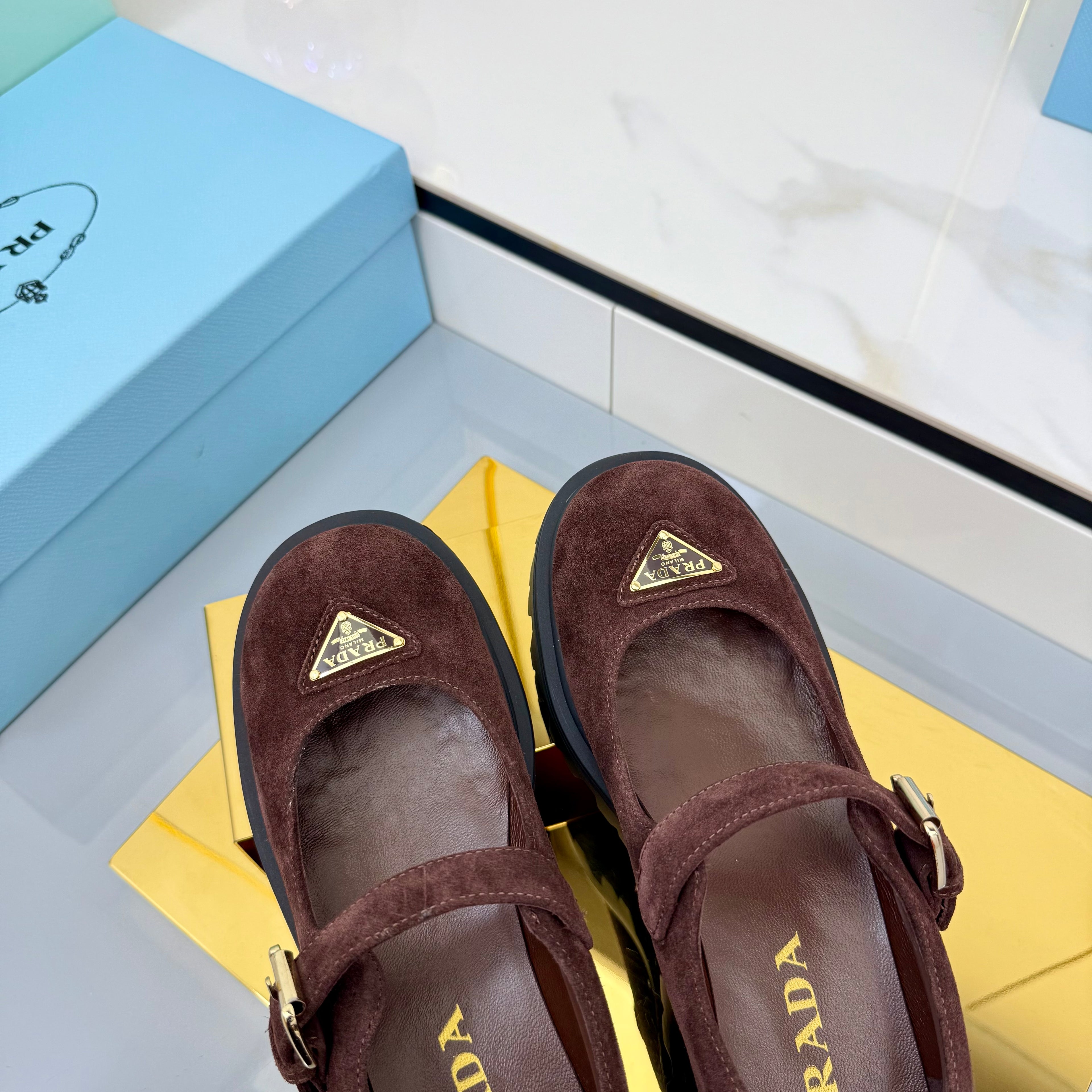 Z2Q105P308 Popular high-quality Shoes