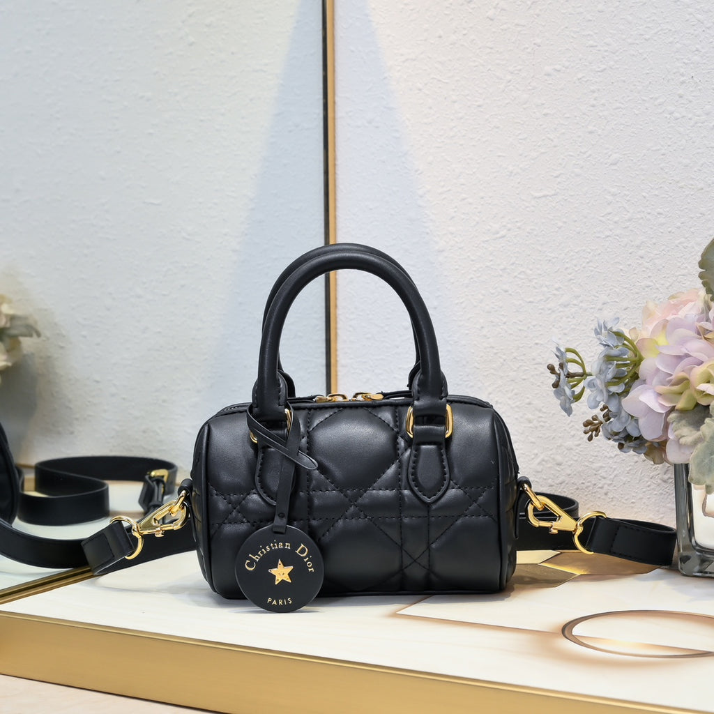 B1W15D32 Popular  leather bag