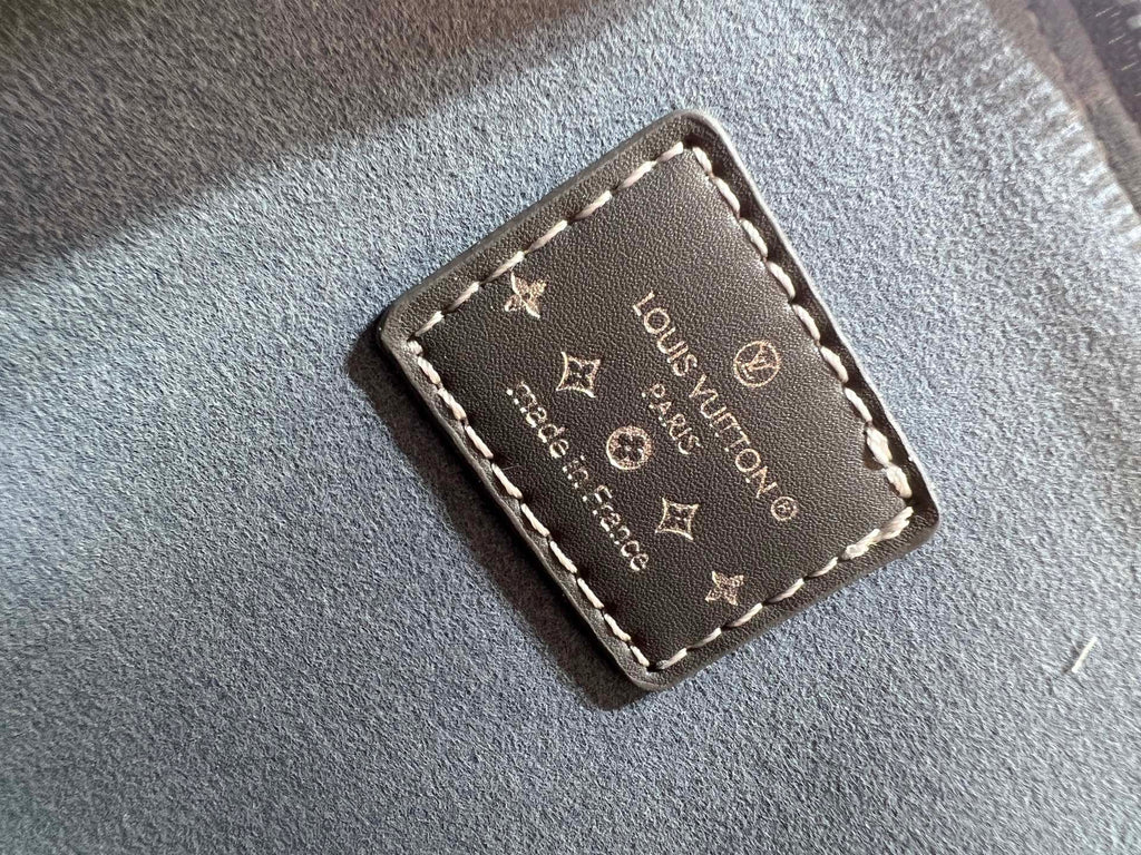 B1P46E105 Popular denim materials bag
