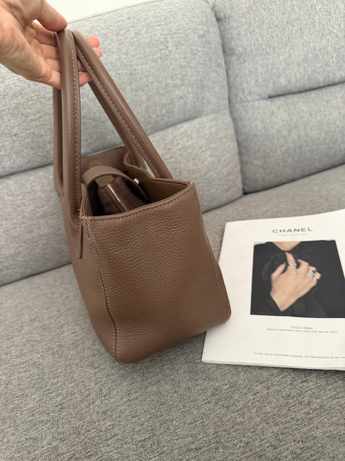 B1R76C37 Popular leather bag