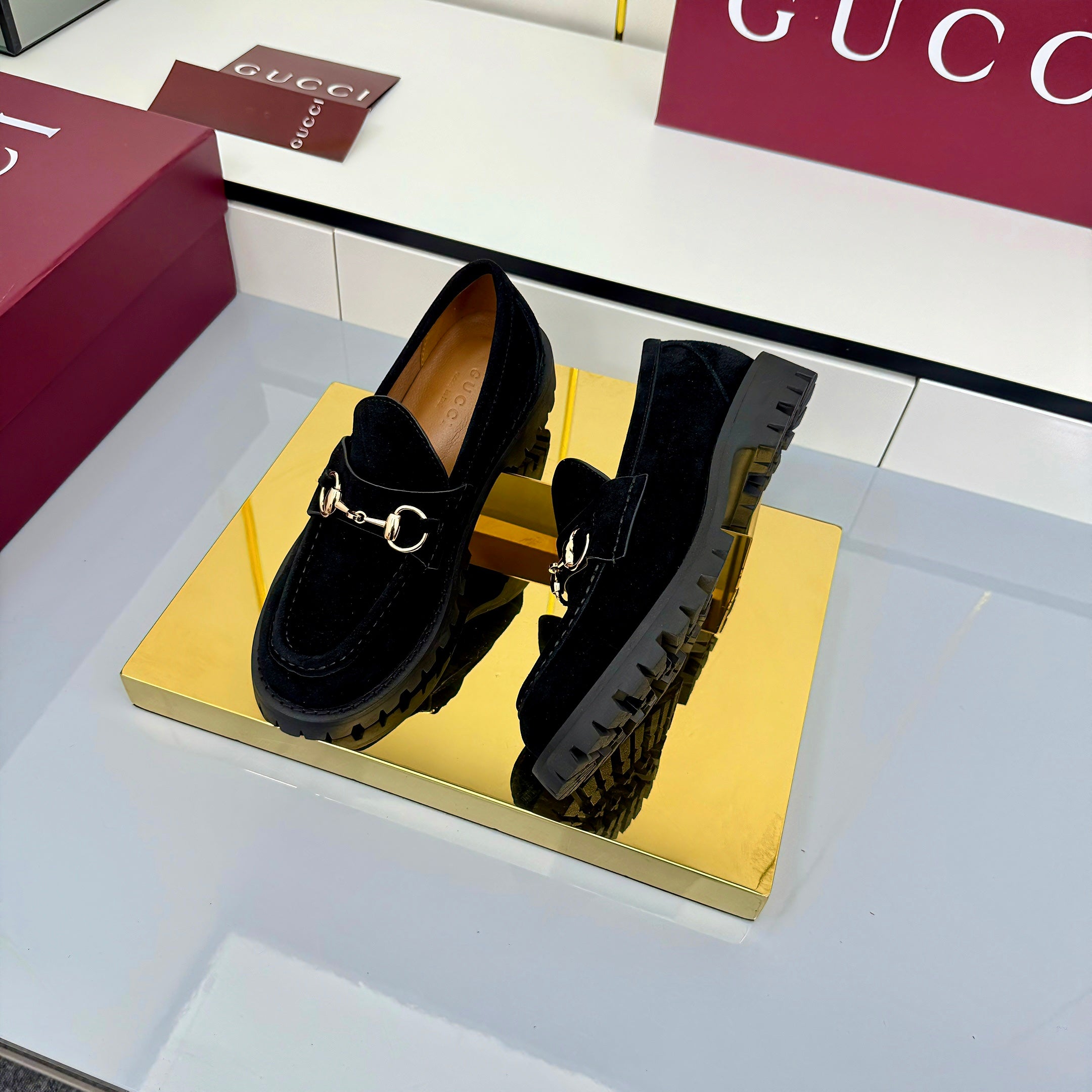 Z2Q105B304 Popular high-quality Shoes