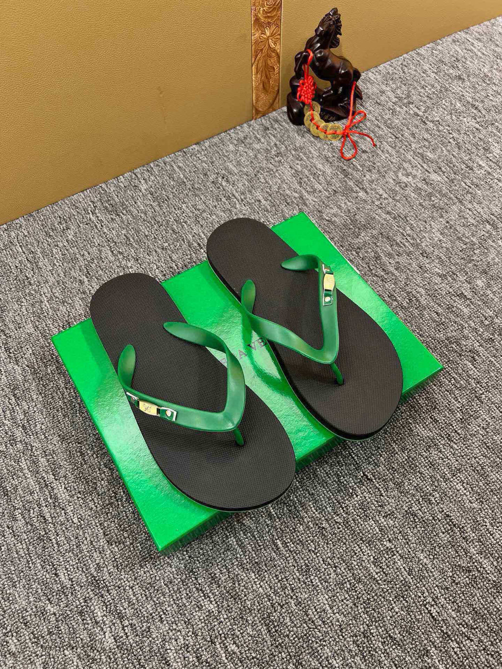 Z5Z35A292 Popular Slippers