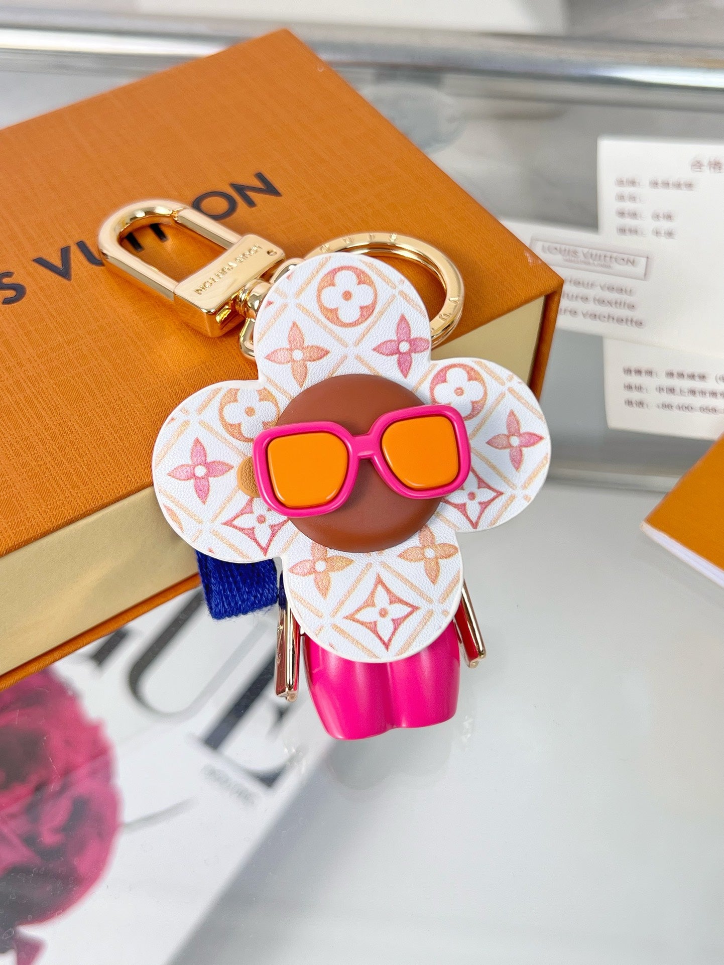A1Z105E30 Popular bag 's charms accessories