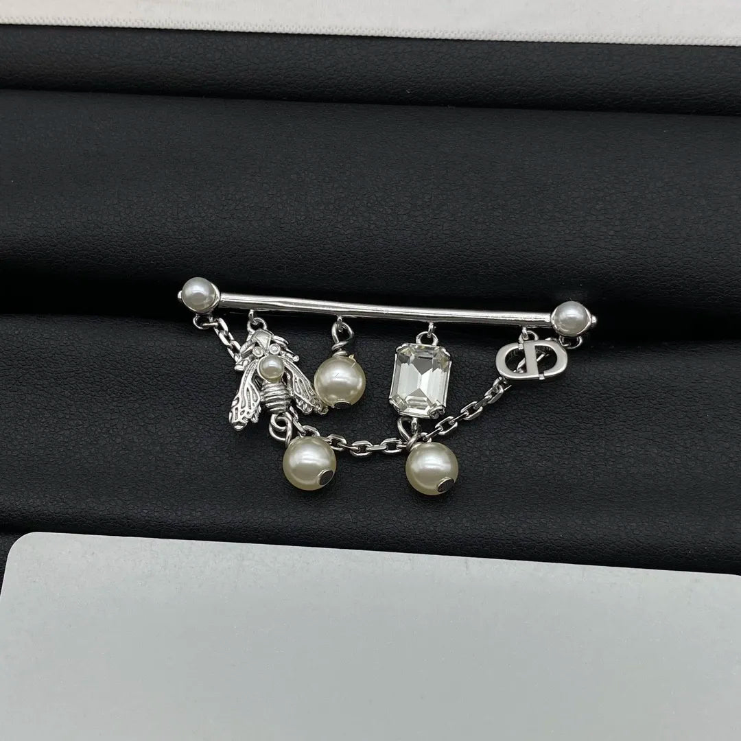 X14D1072   Popular Brooch