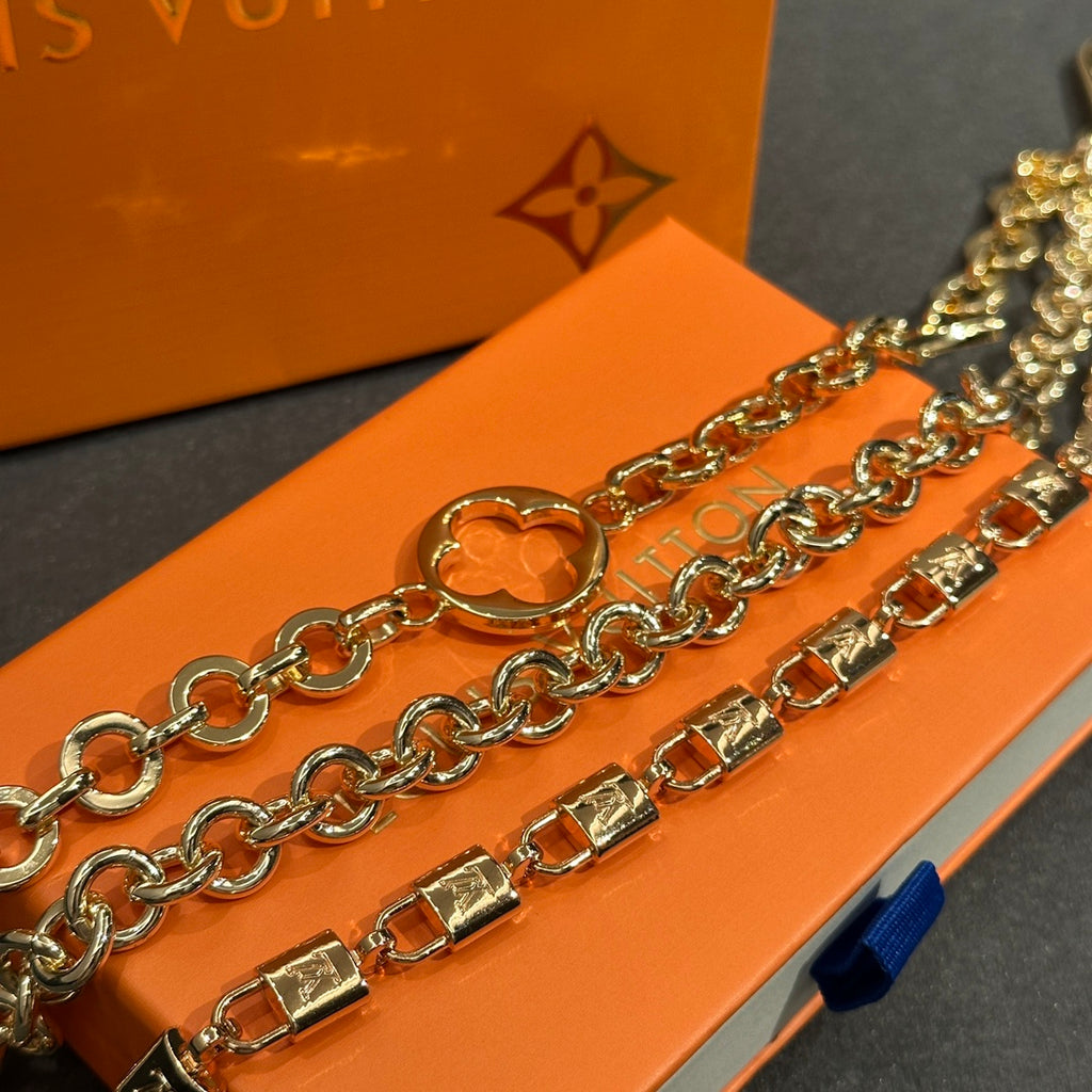 A1R46E13 Popular bag 's charms accessories