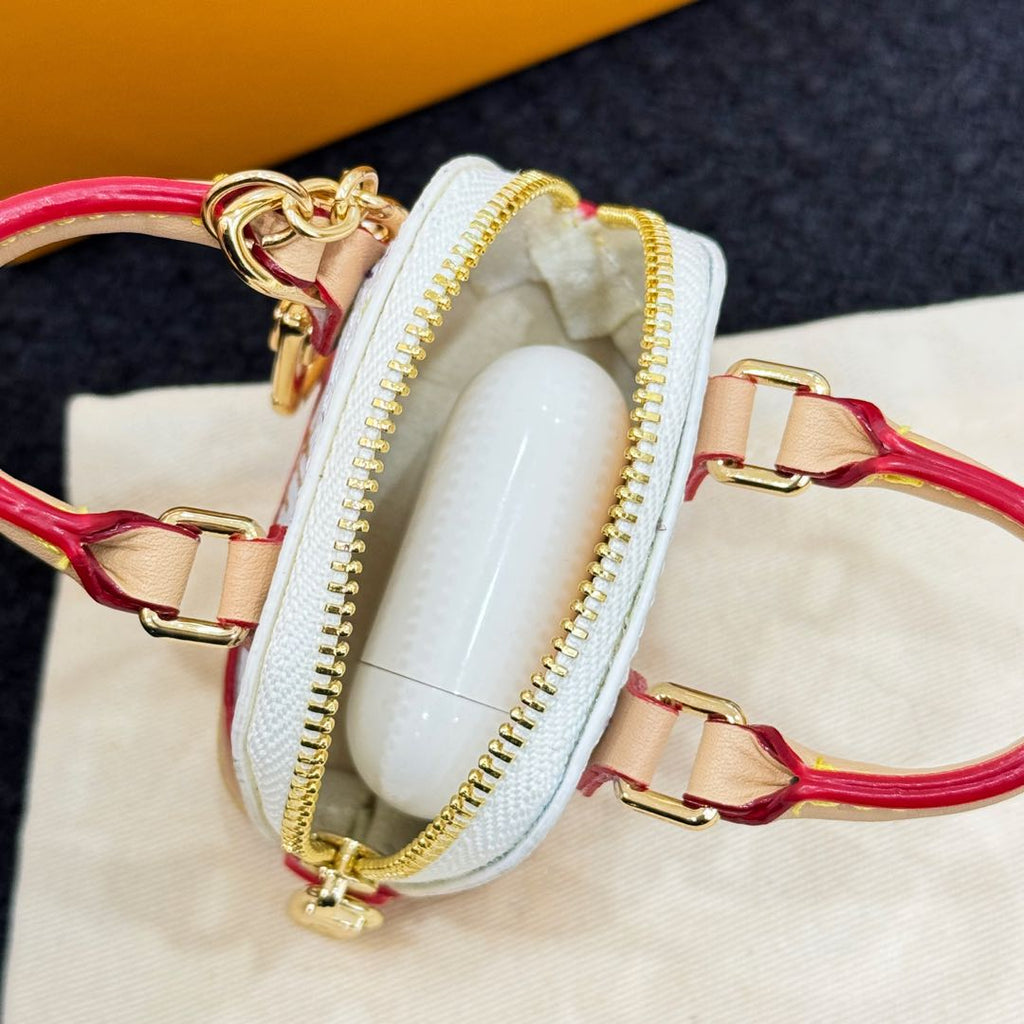 A1Z105E5 Popular bag 's charms accessories