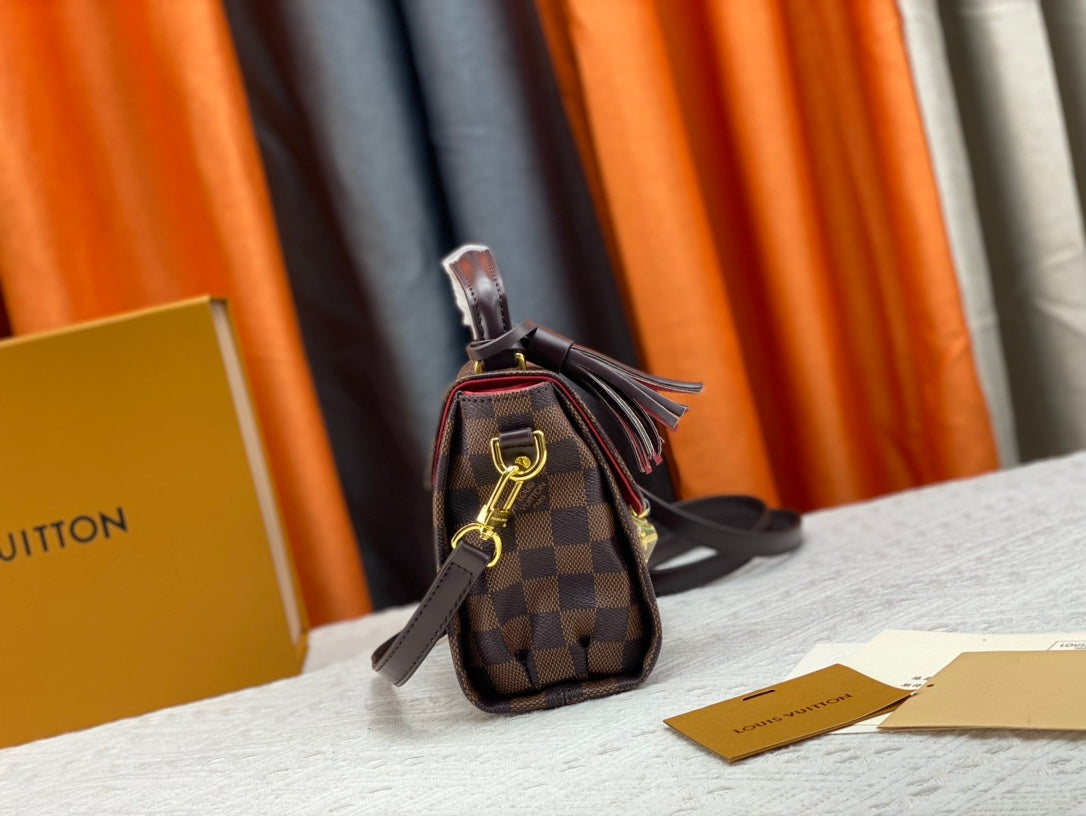 B1W15E2 Popular leather Bags