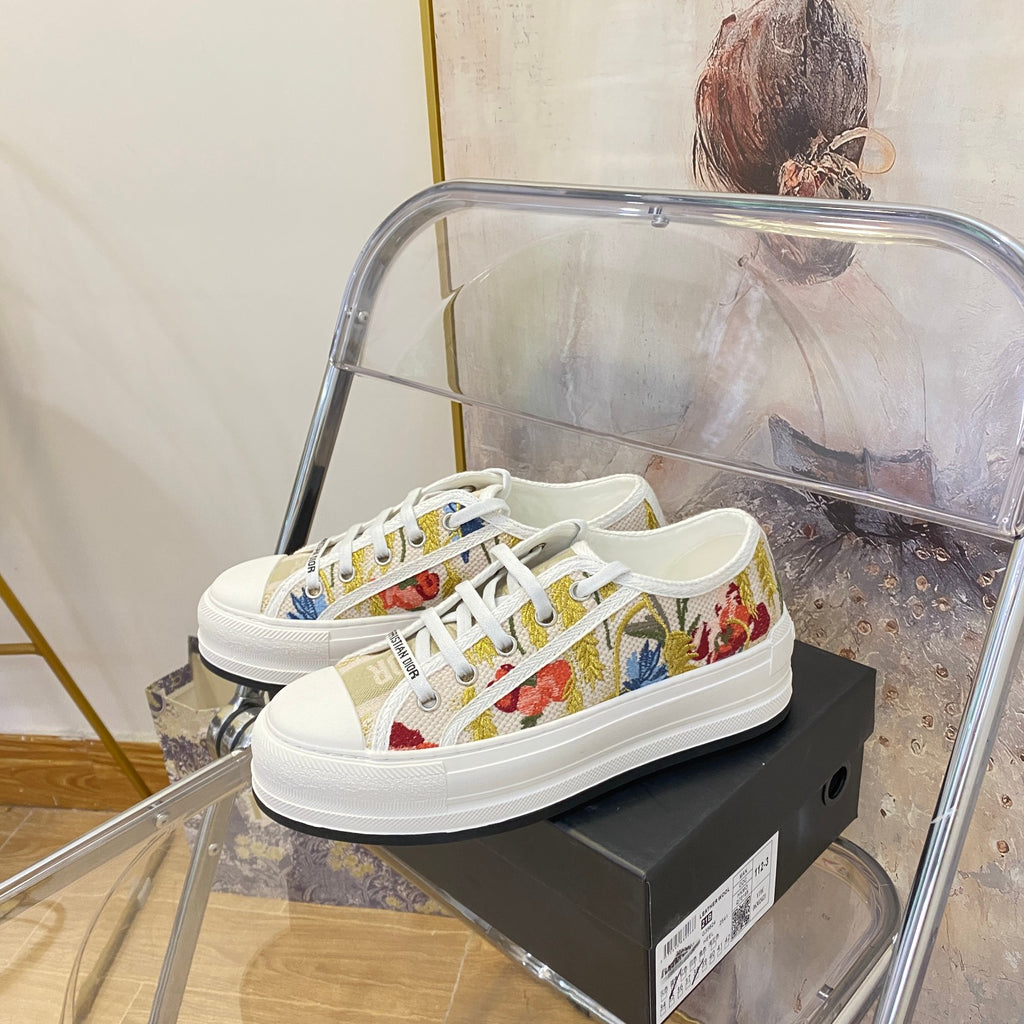 Z1XD67 Popular shoes