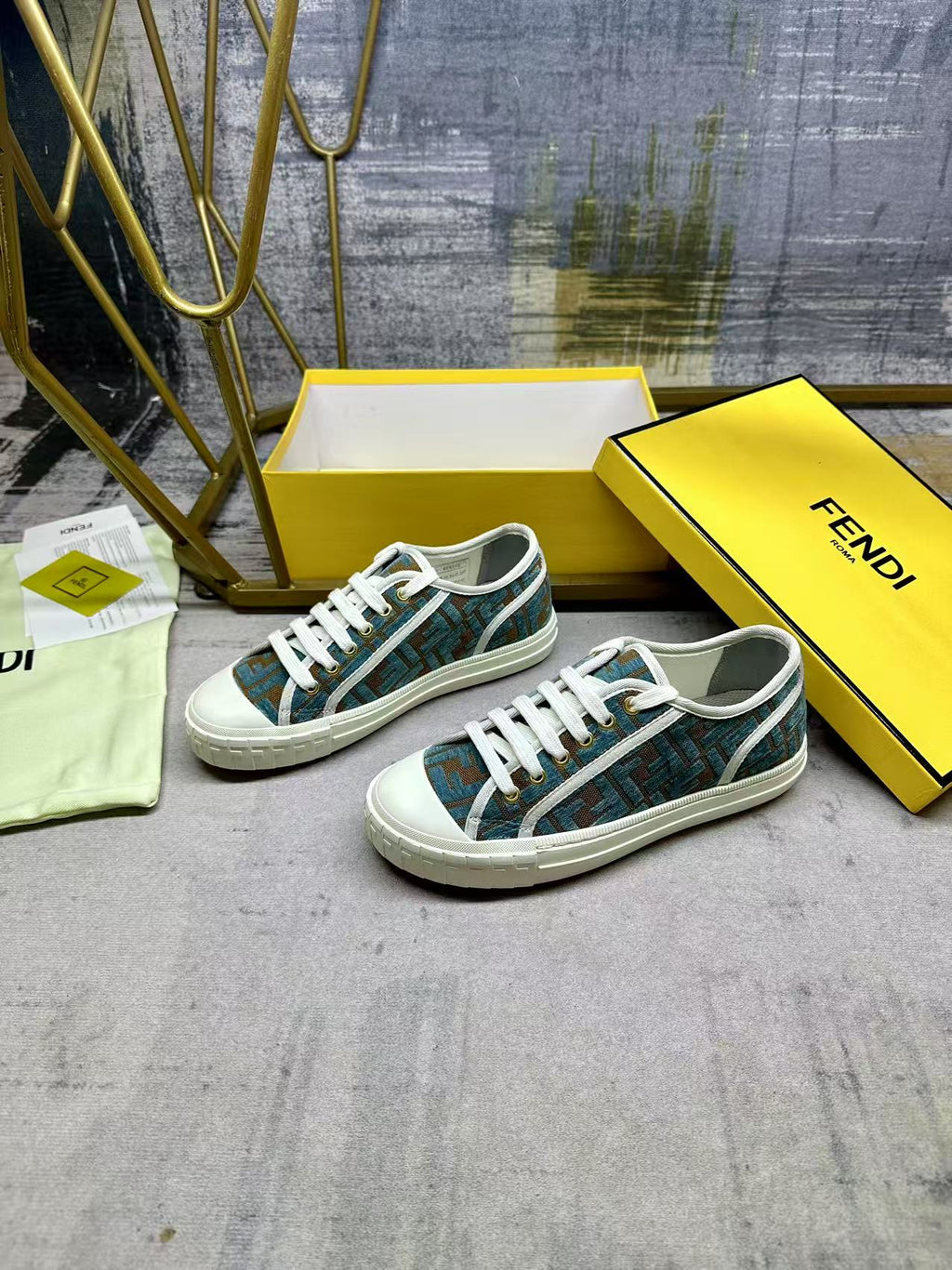 Z2Q105F186 Popular high-quality  shoes