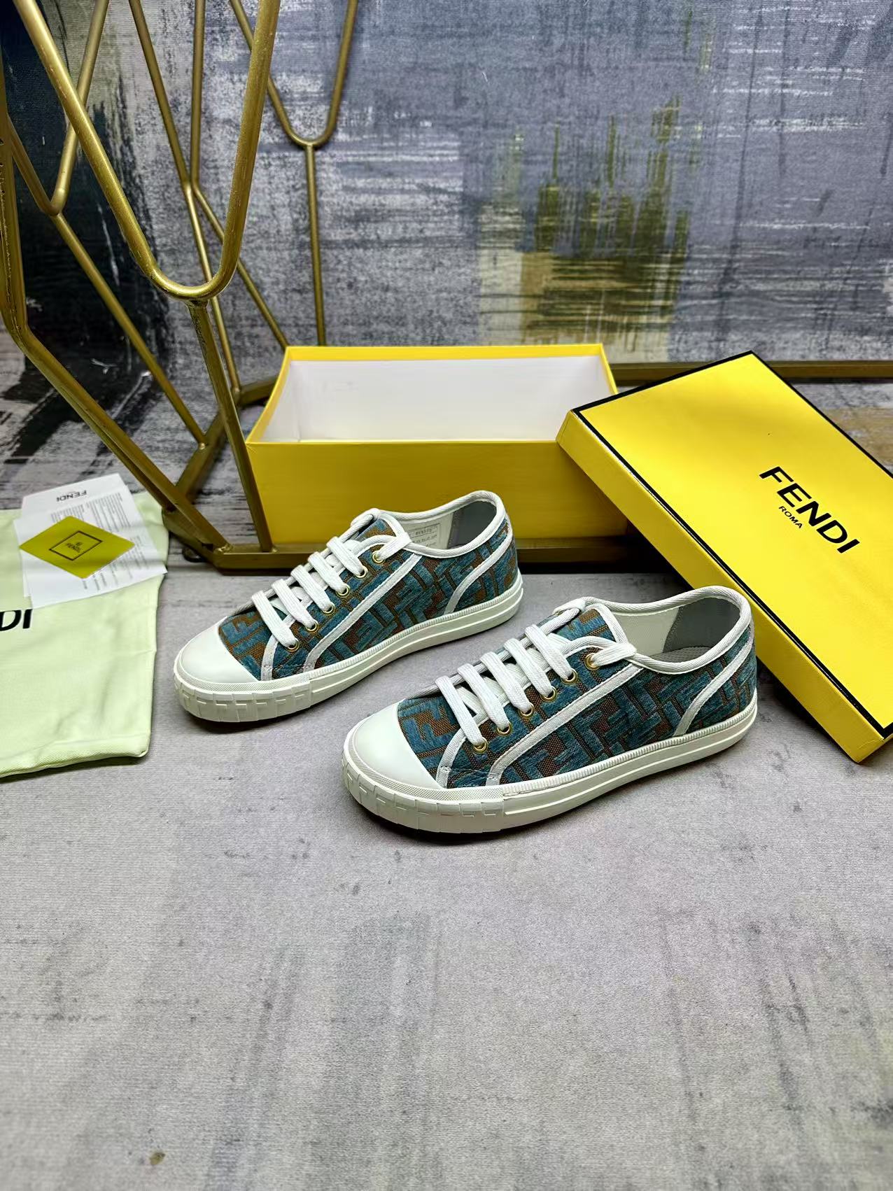 Z2Q105F186 Popular high-quality  shoes