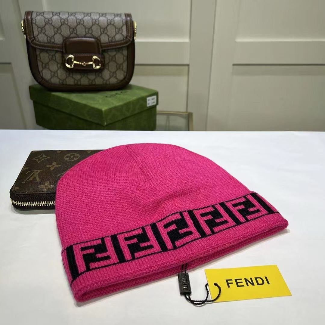 M1R86F44 Popular hats