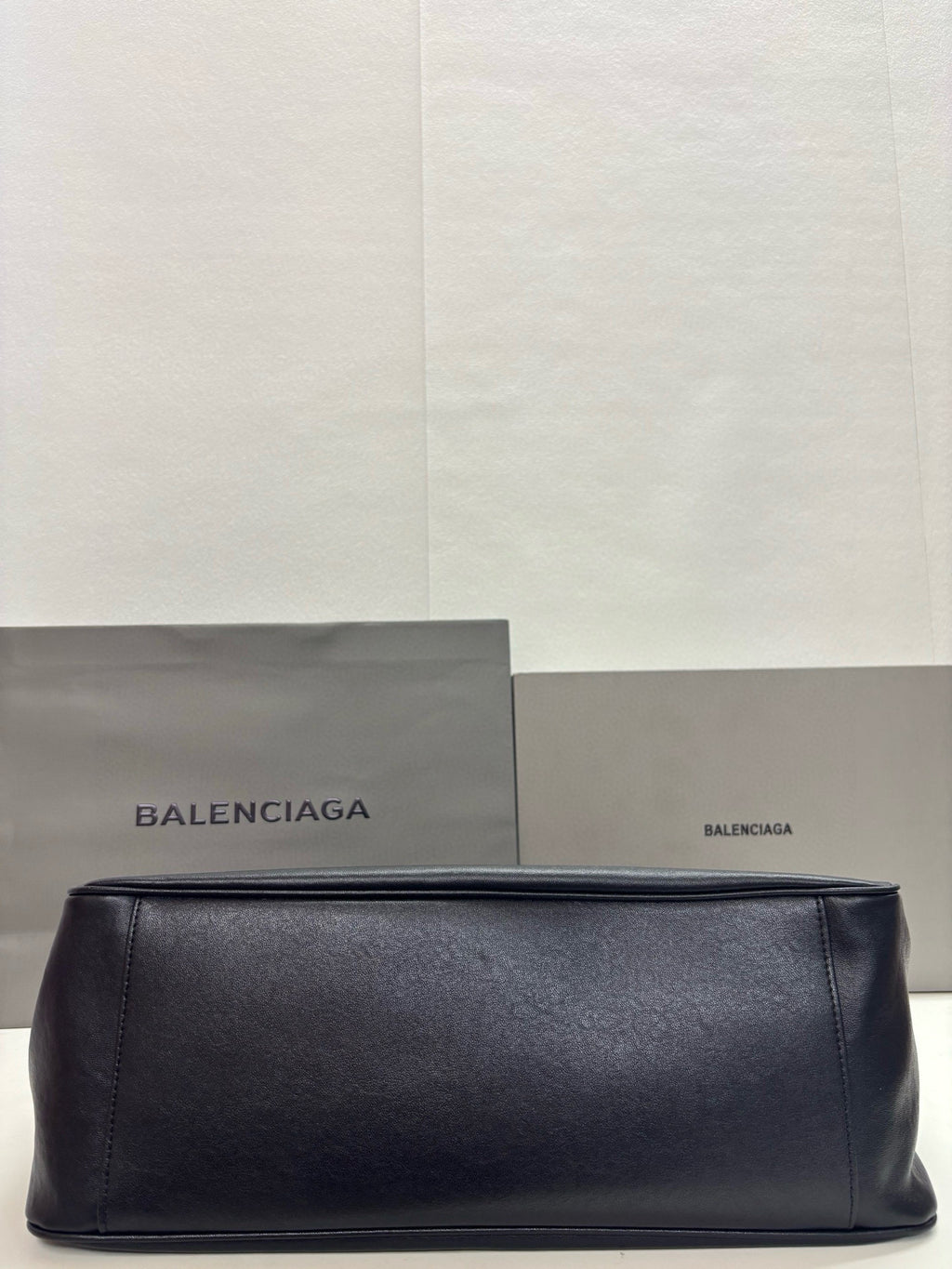 B1P46J147 Popular leather bags