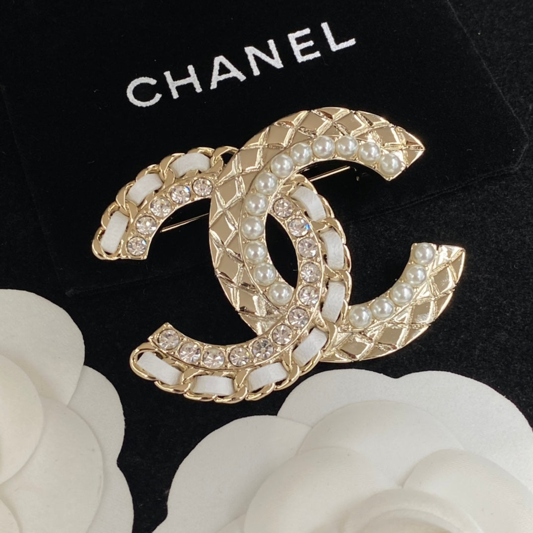 X1N36C66X Popula  Brooch