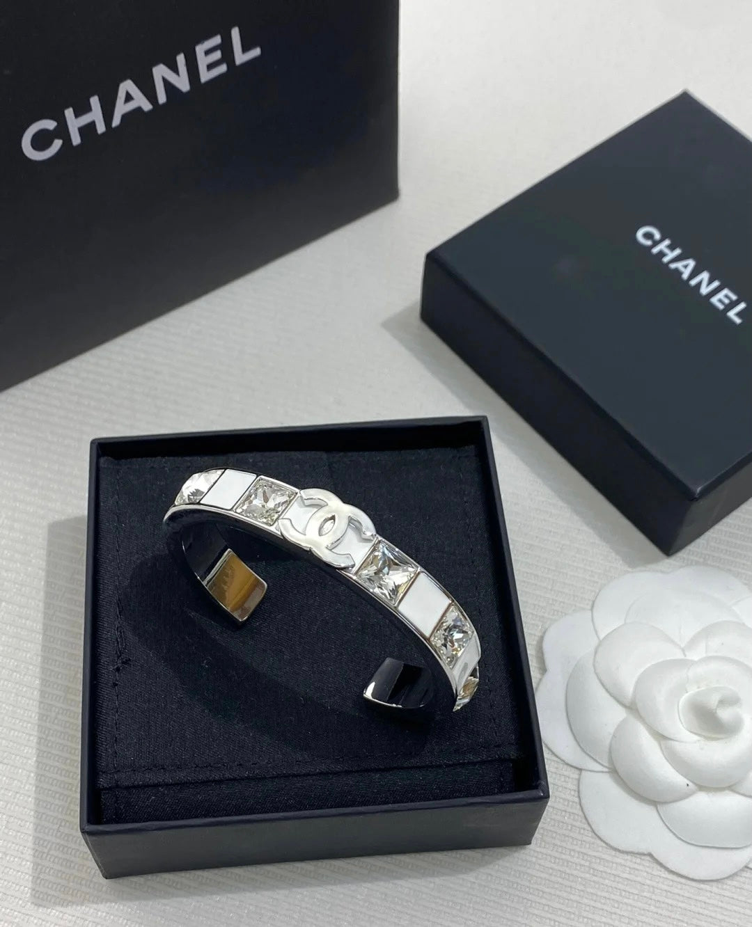 X1Q85C76K  Popular Bracelets