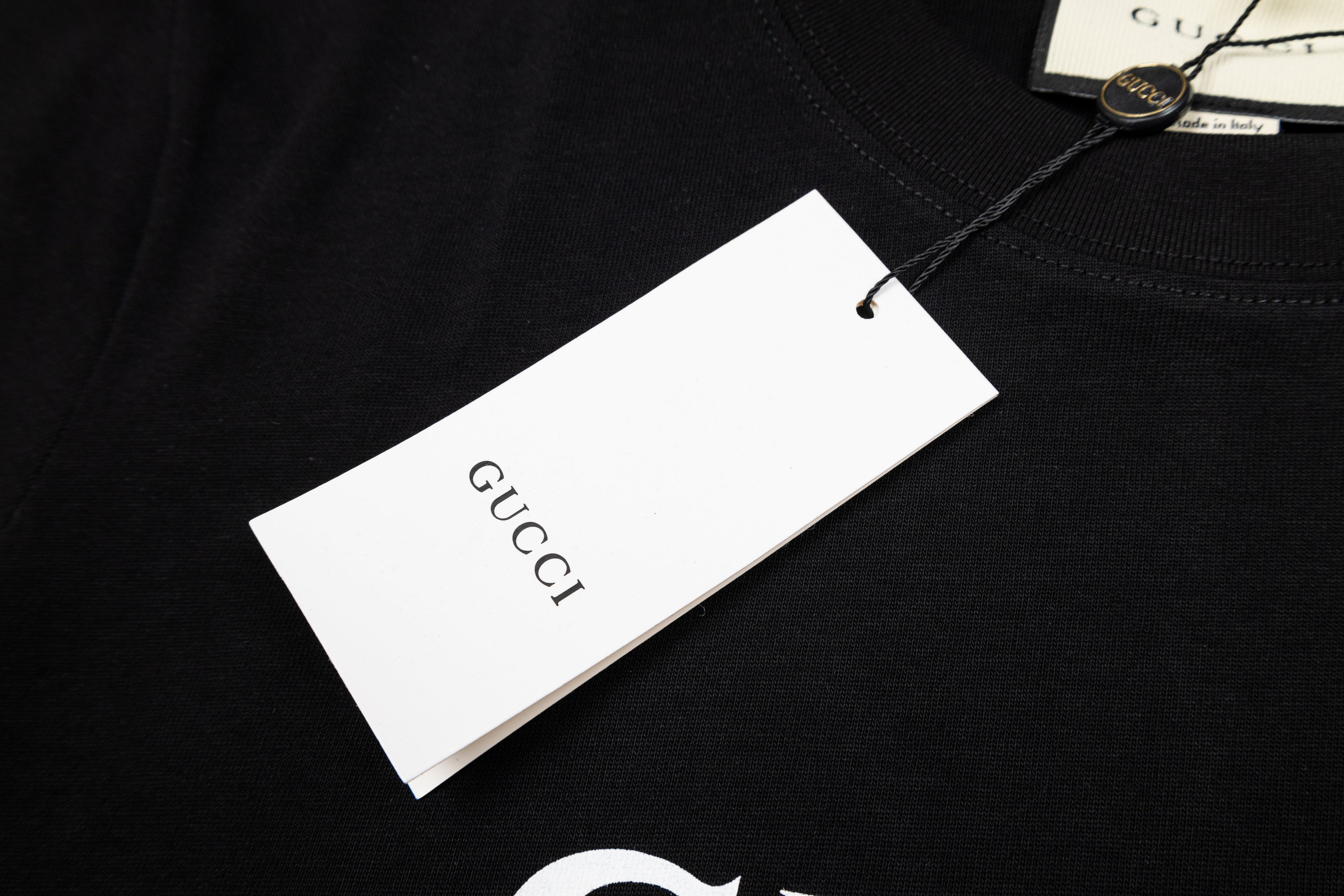U1R76B32 Popular T-shirts