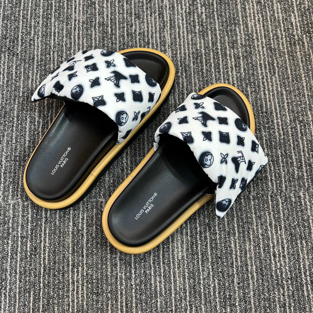 Z5XE118 Popular leather quality Slippers