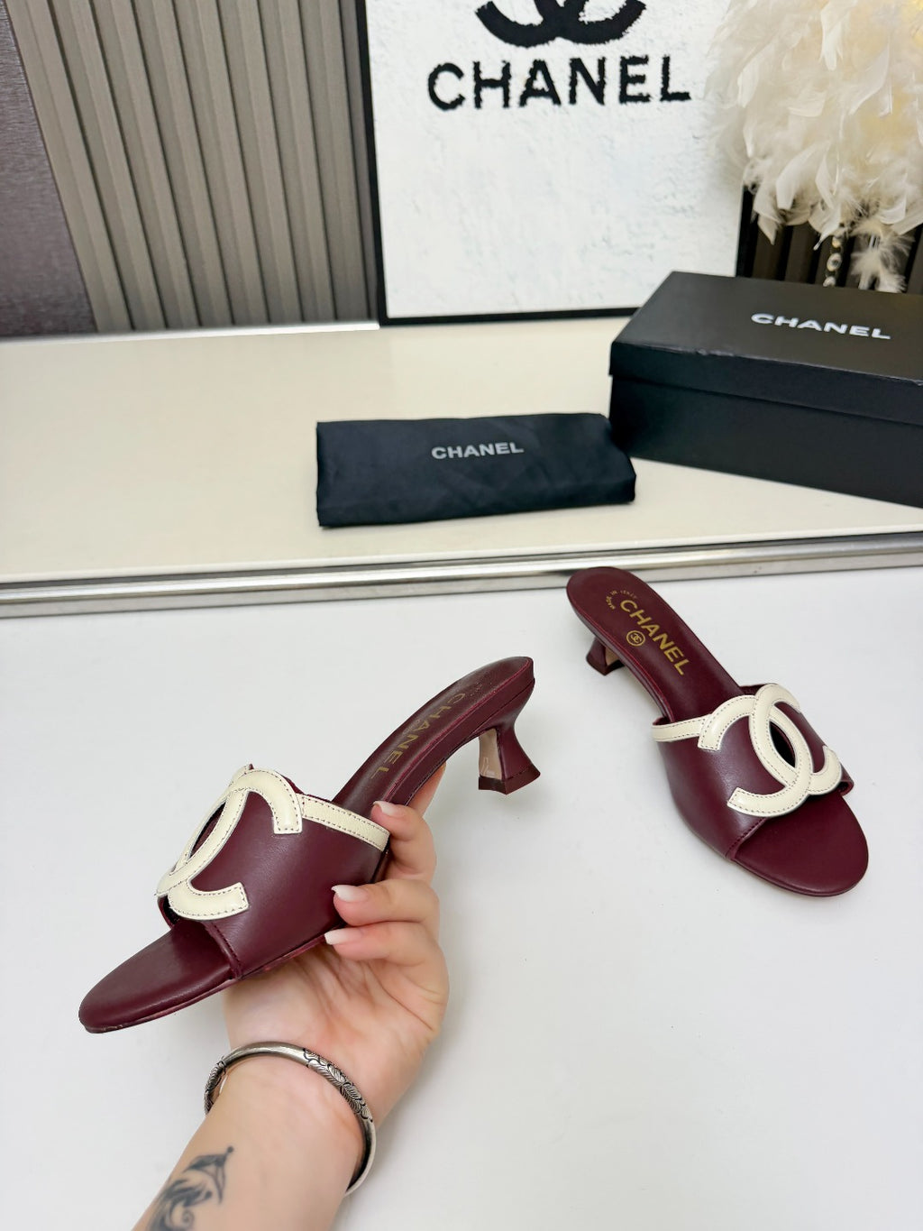 ZPX76C4  Popular high-quality leather slippers