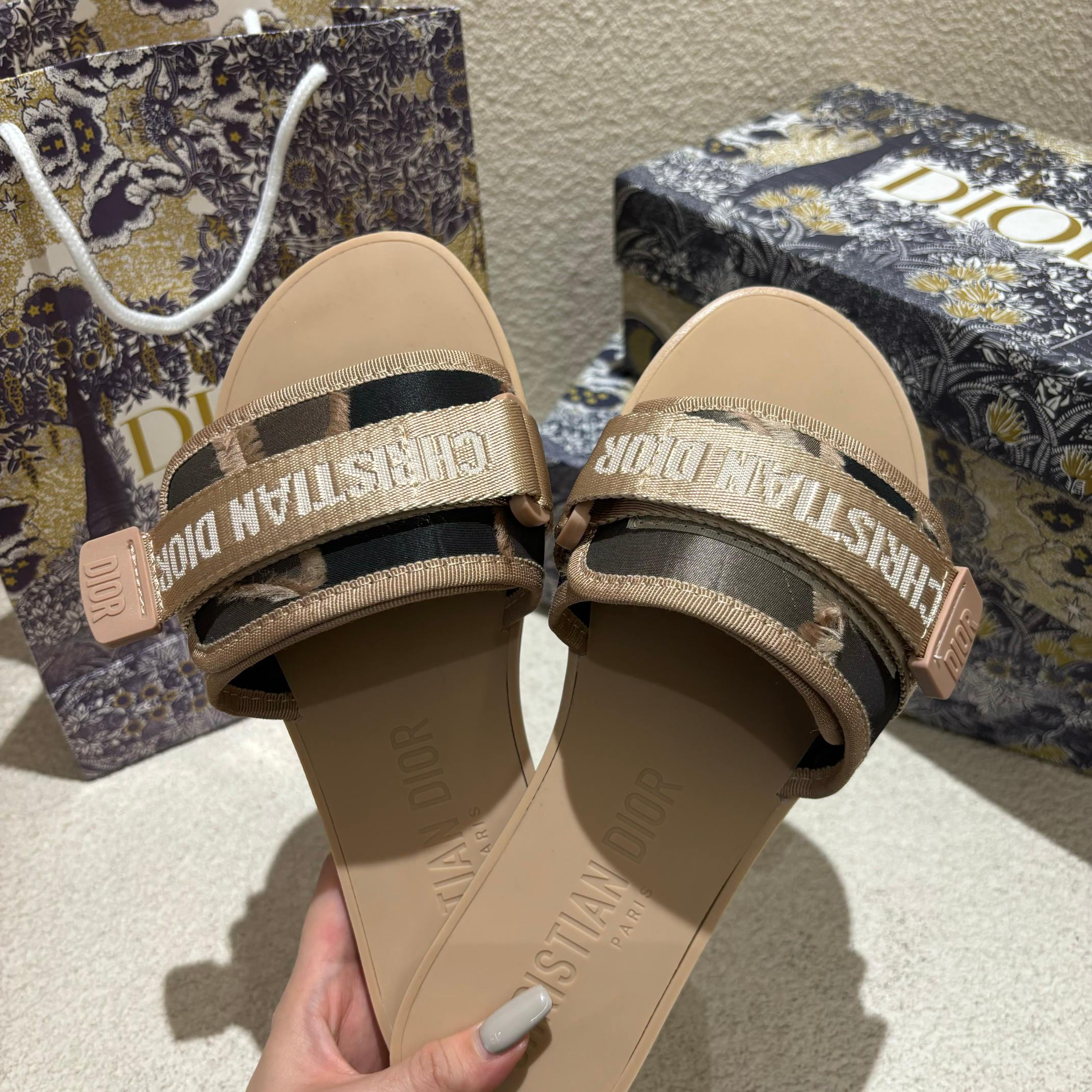 Z1ZD17 Popular slippers