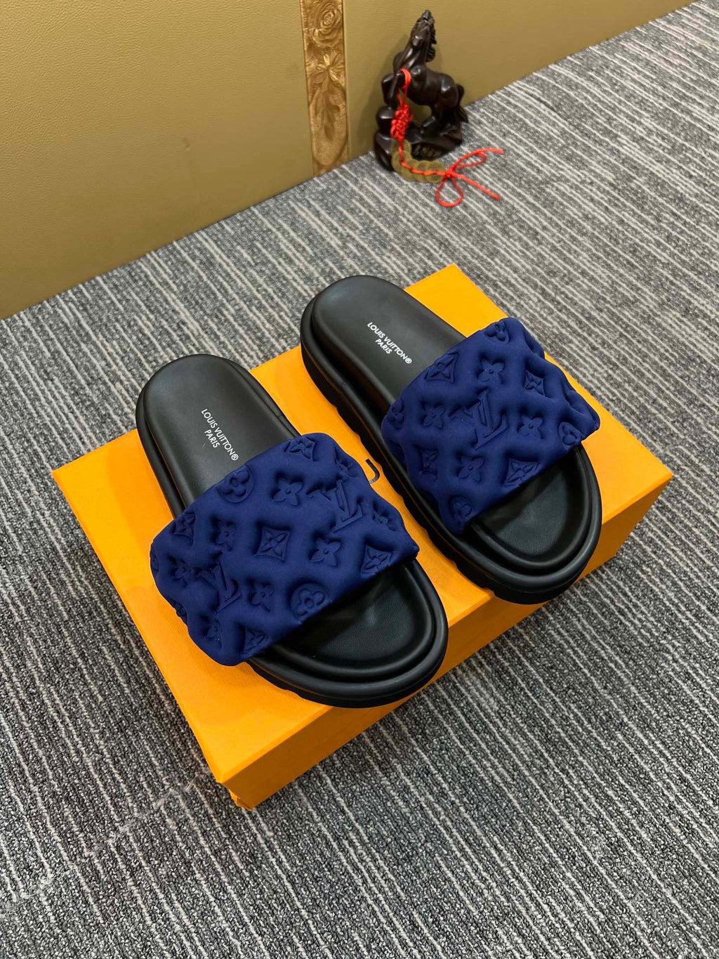 Z5XE119 Popular leather quality Slippers