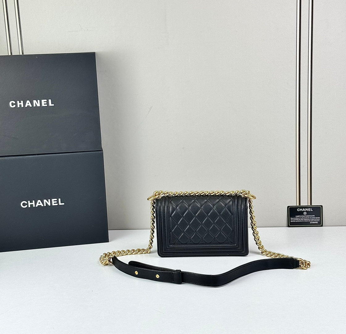 B1P36C17 Popular Caviar leather bag