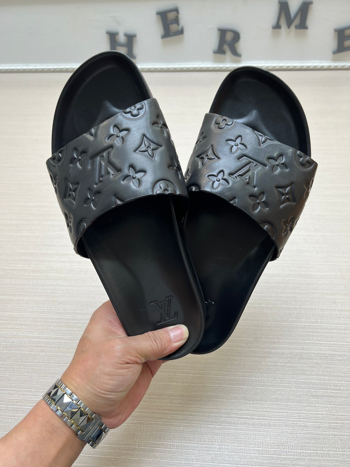 Z5ZE84 Popular slippers