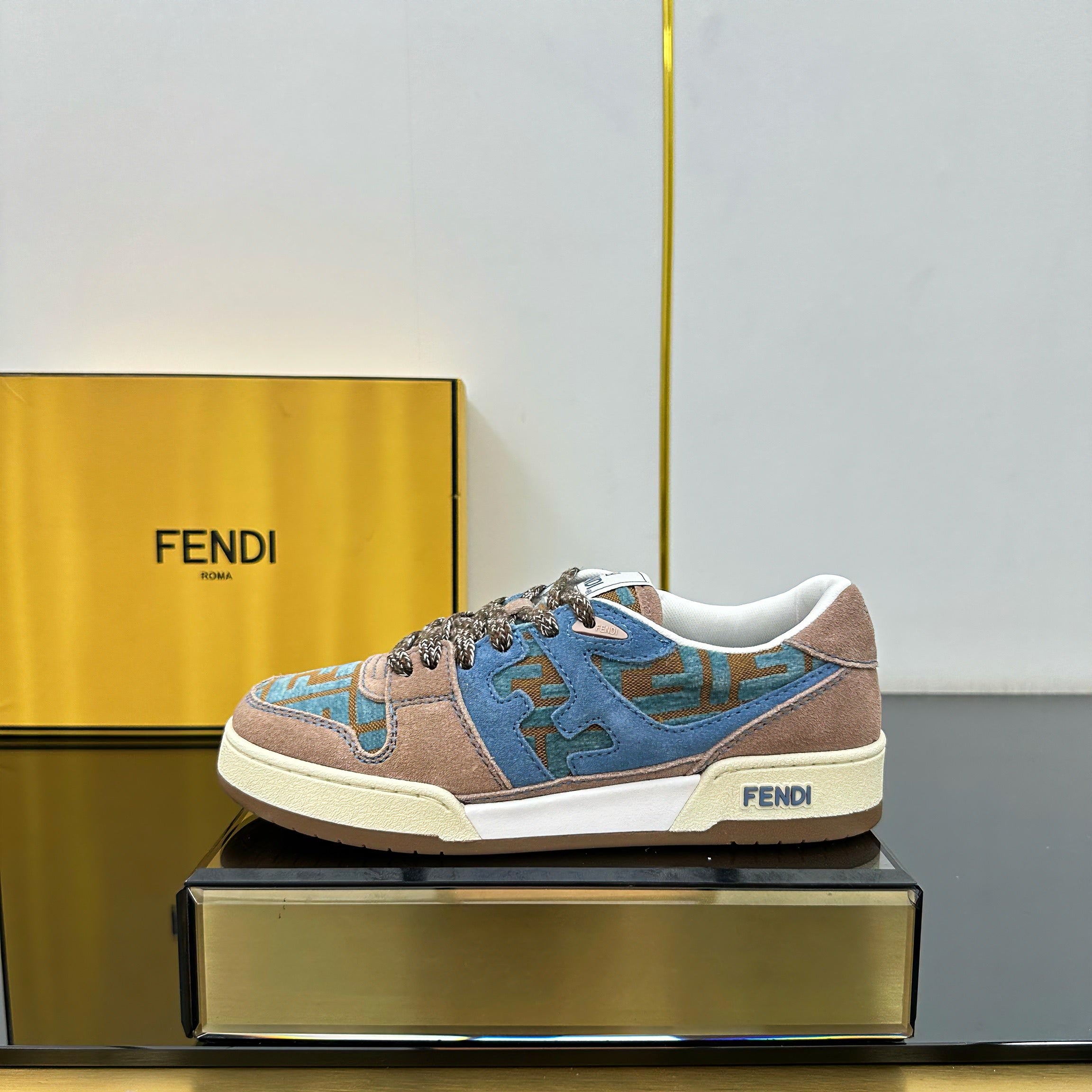 Z2Q105F420 Popular high-quality Shoes