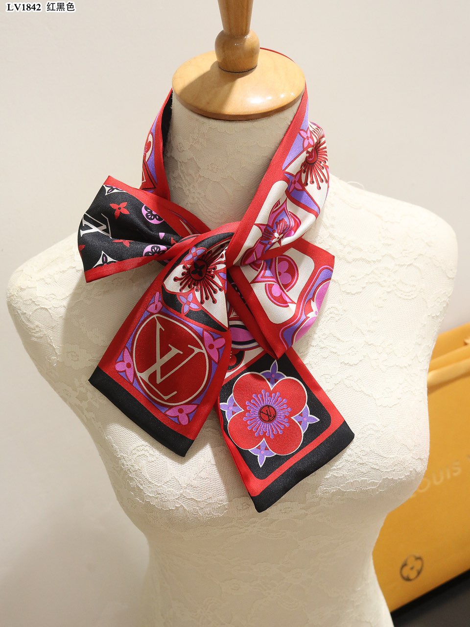 W1Z25E192 Popular Silk Scarve