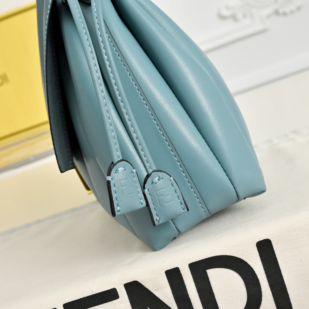 B1P36F106 Popular leather bag