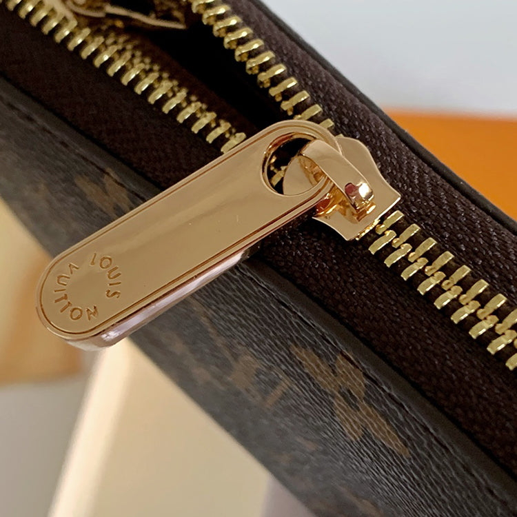 B1P11E03 Popular leather wallets