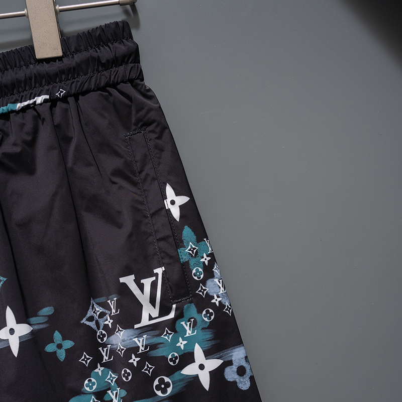 U1N36E12 Popular shorts